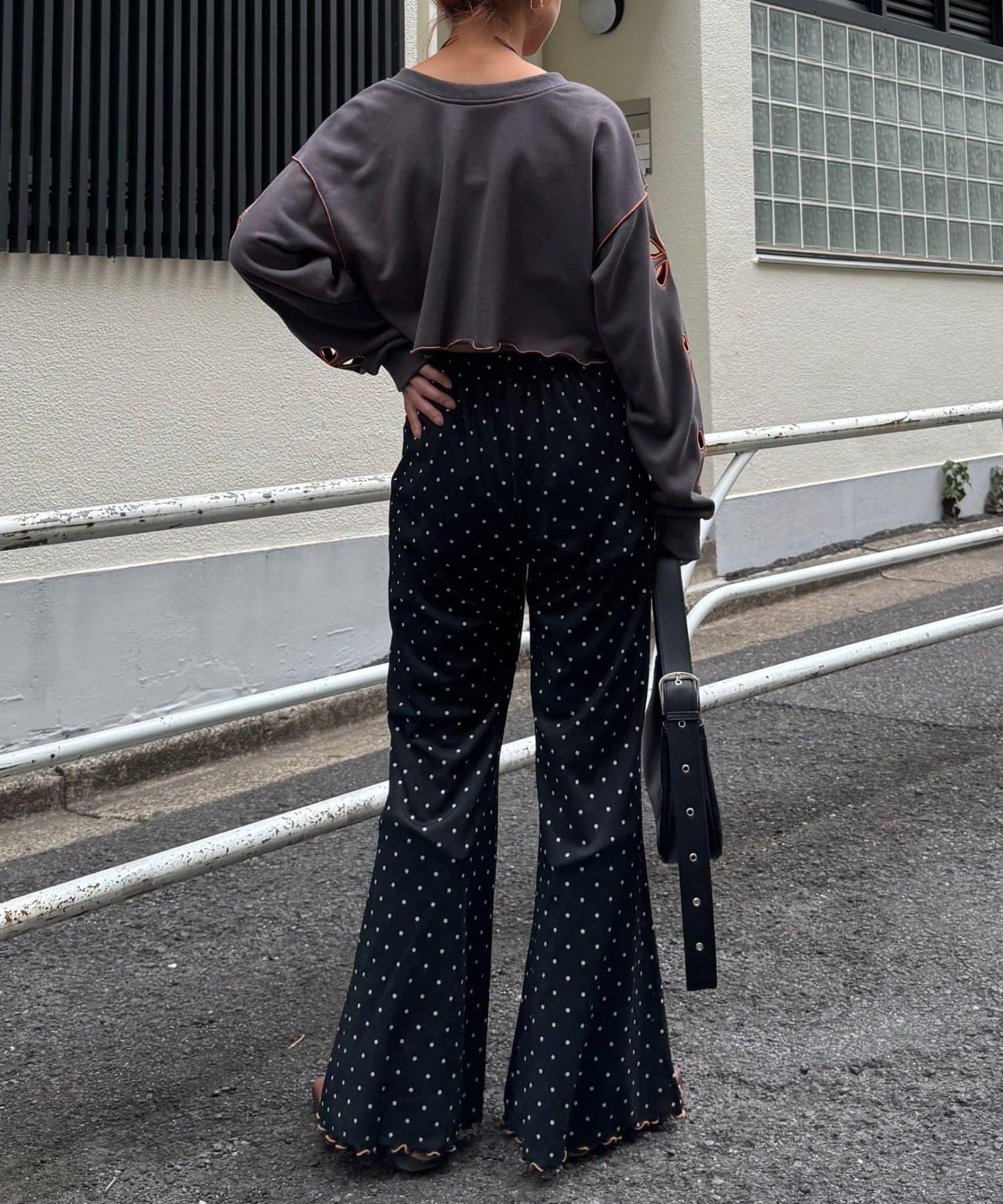 H.S款式絨布印花喇叭褲