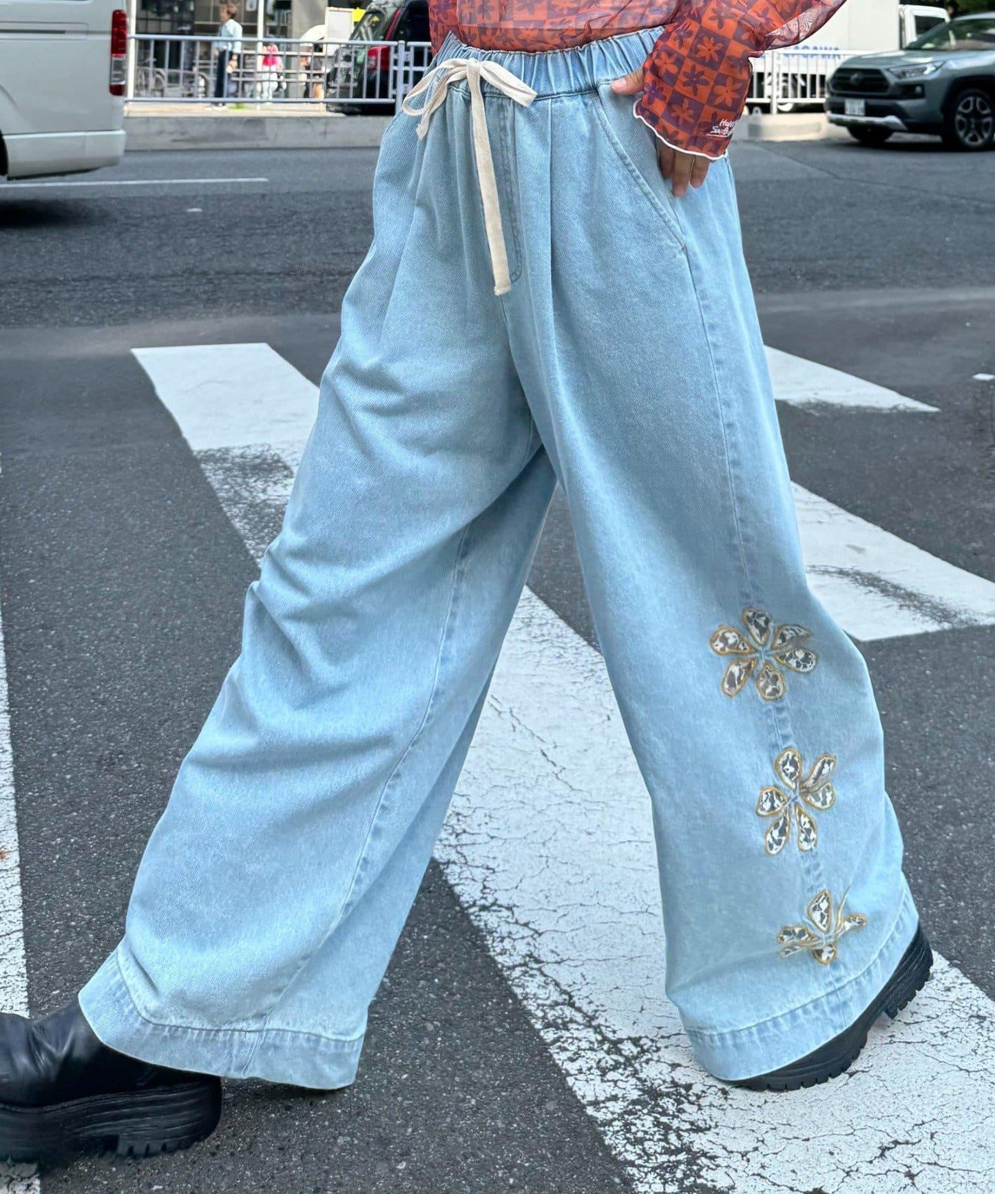 H.S蕾絲花邊寬鬆牛仔褲