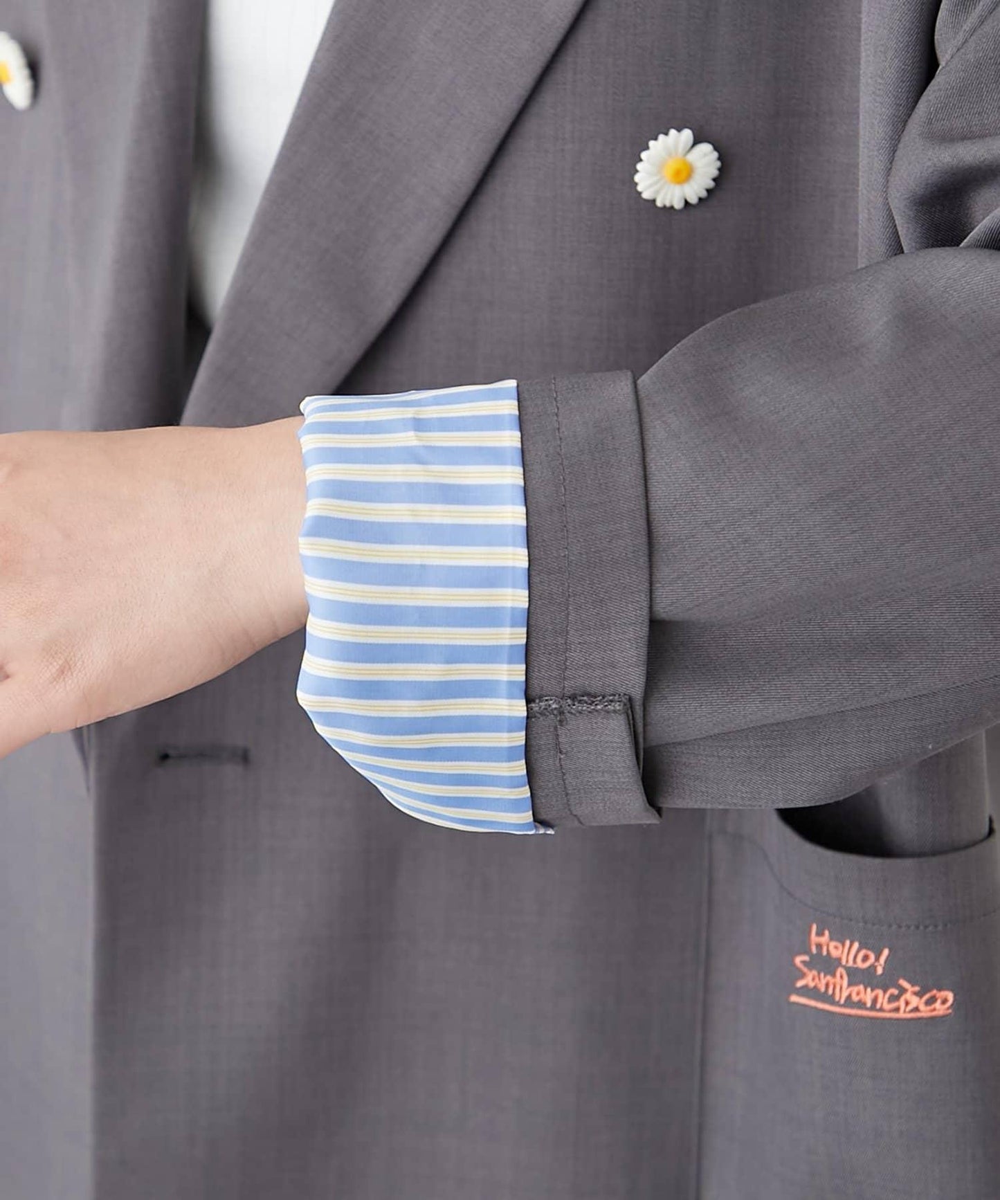 H.S名稱刺繡雛菊紐扣寬鬆夾克