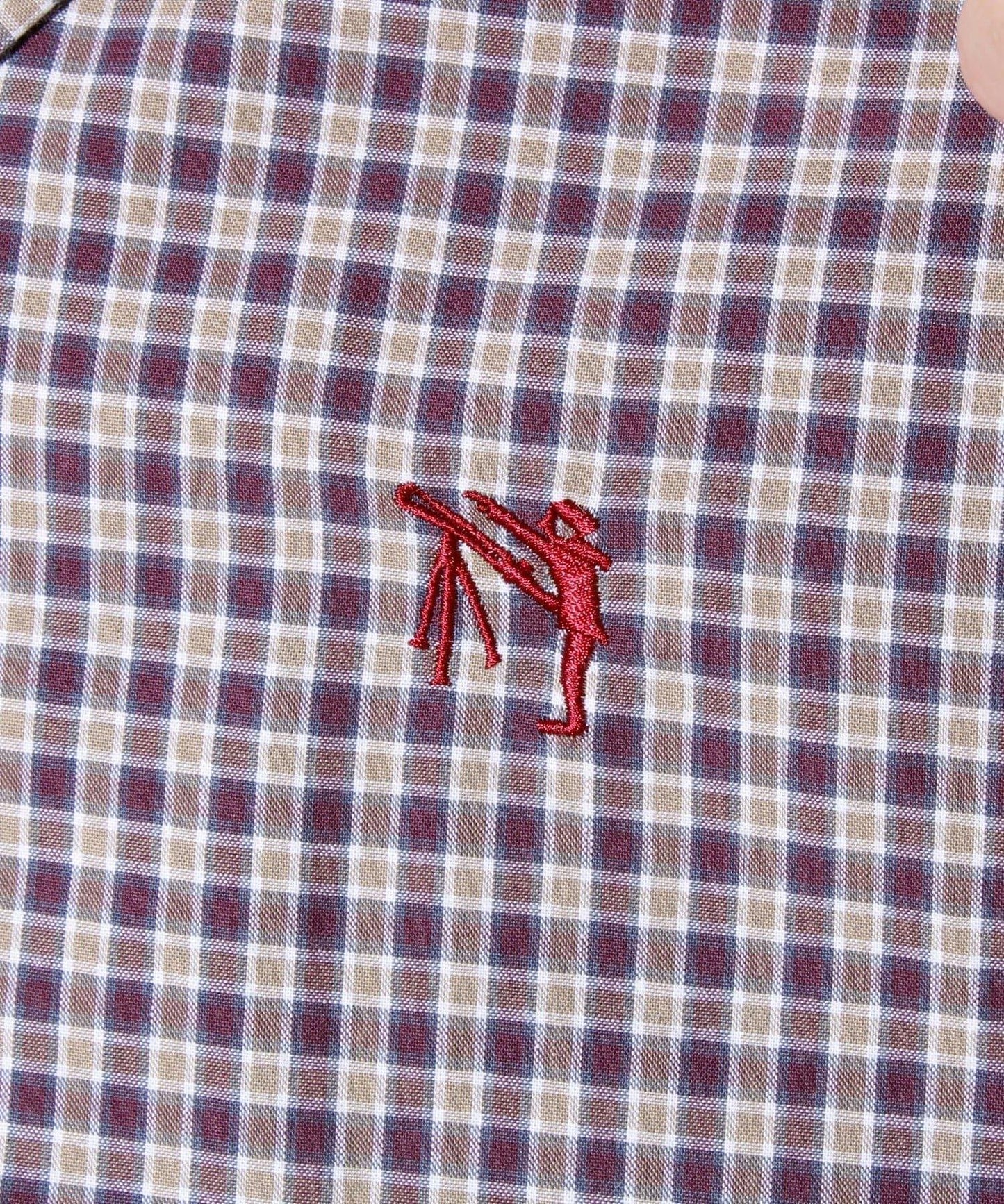 【男孩刺繡】瘋狂圖案 鈕釦襯衫
