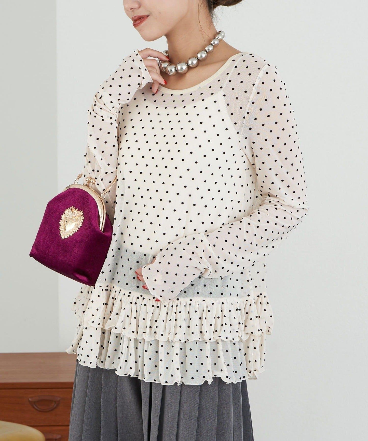 【Lumé/ルメ】下襬荷葉邊圓點雪紡上衣