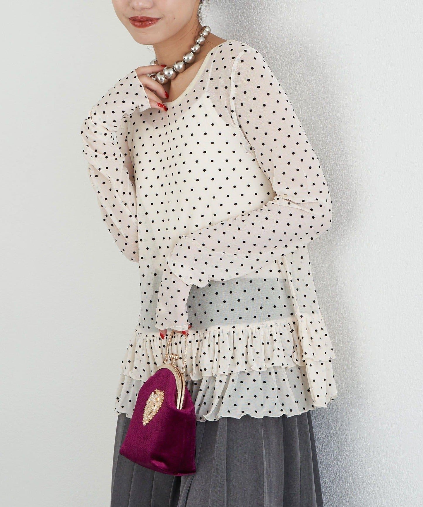 【Lumé/ルメ】下襬荷葉邊圓點雪紡上衣
