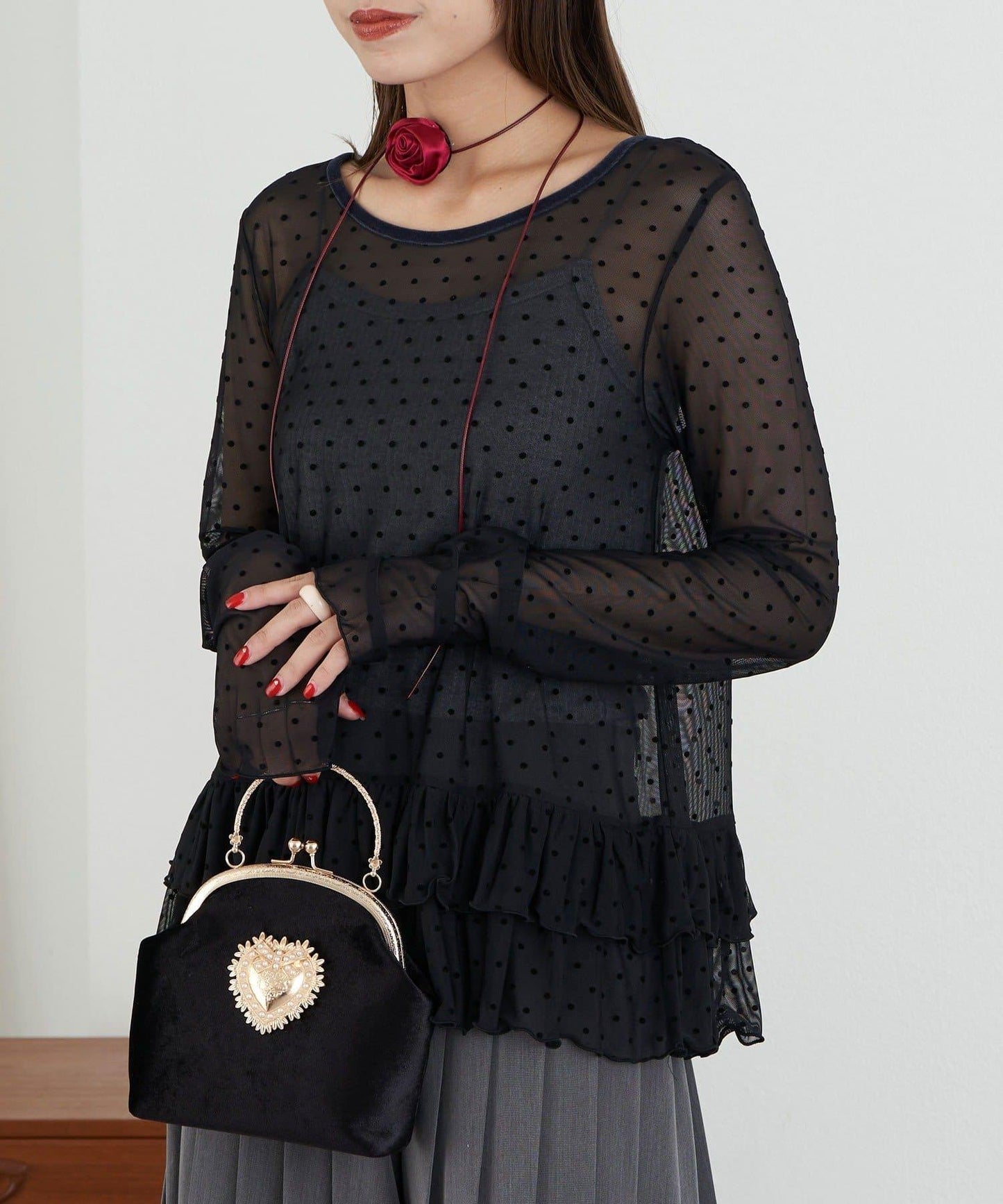 【Lumé/ルメ】下襬荷葉邊圓點雪紡上衣