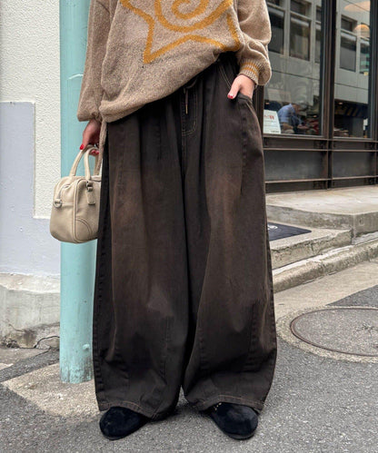 超寬鬆彎曲牛仔褲