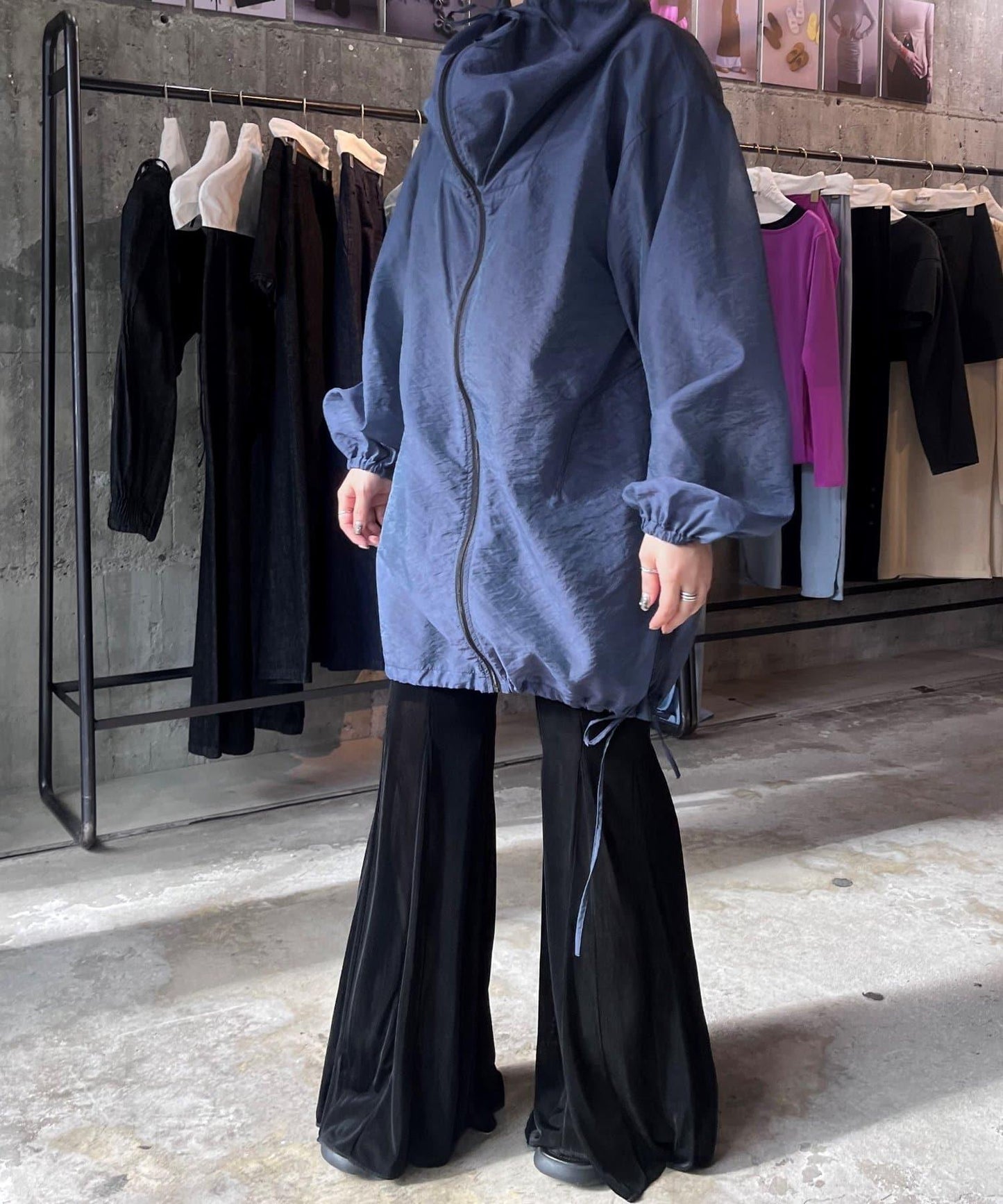 【黑色/尺碼0・1】透明肋骨喇叭褲