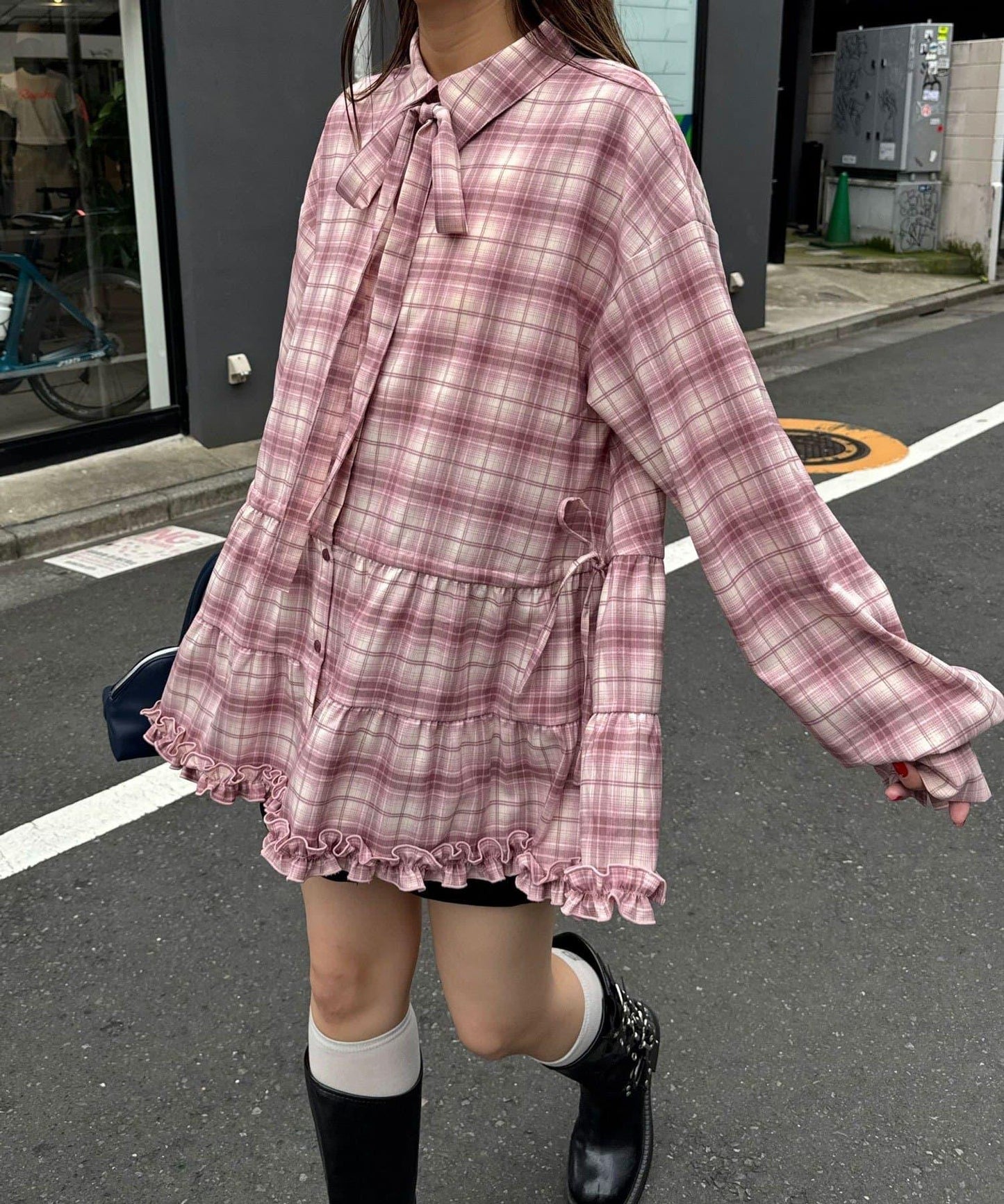 蝴蝶結領下襬層疊格子襯衫連衣裙