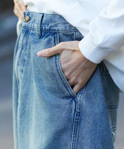 寬鬆版型扭曲彎曲牛仔褲