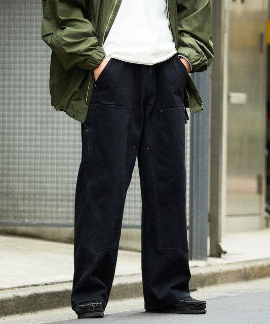 直筒版型寬鬆雙膝牛仔褲