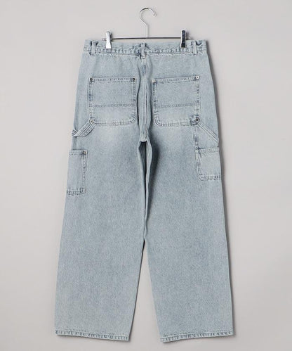 直筒版型寬鬆雙膝牛仔褲