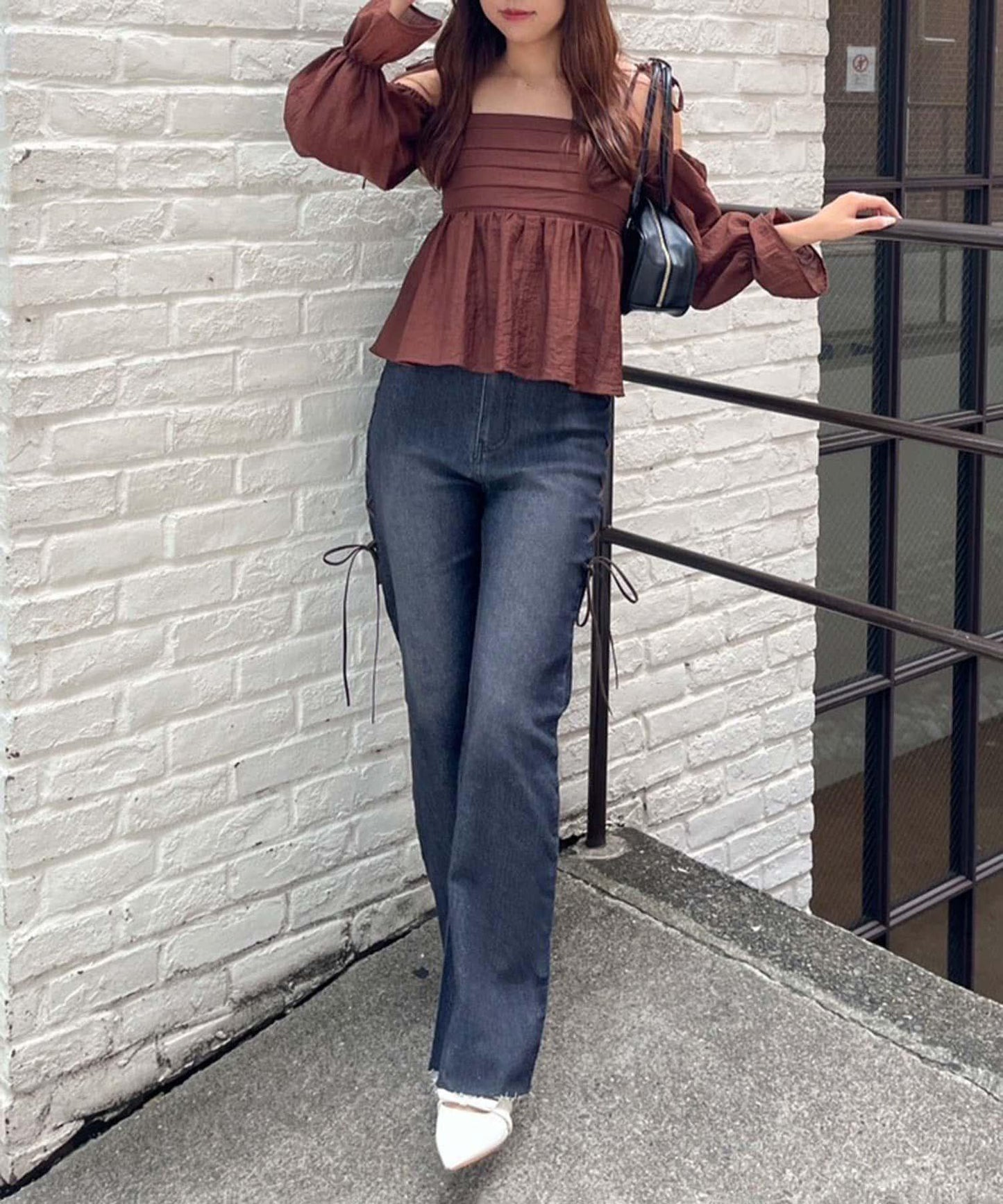 【可甜美穿搭的牛仔褲！】側邊繫帶喇叭褲