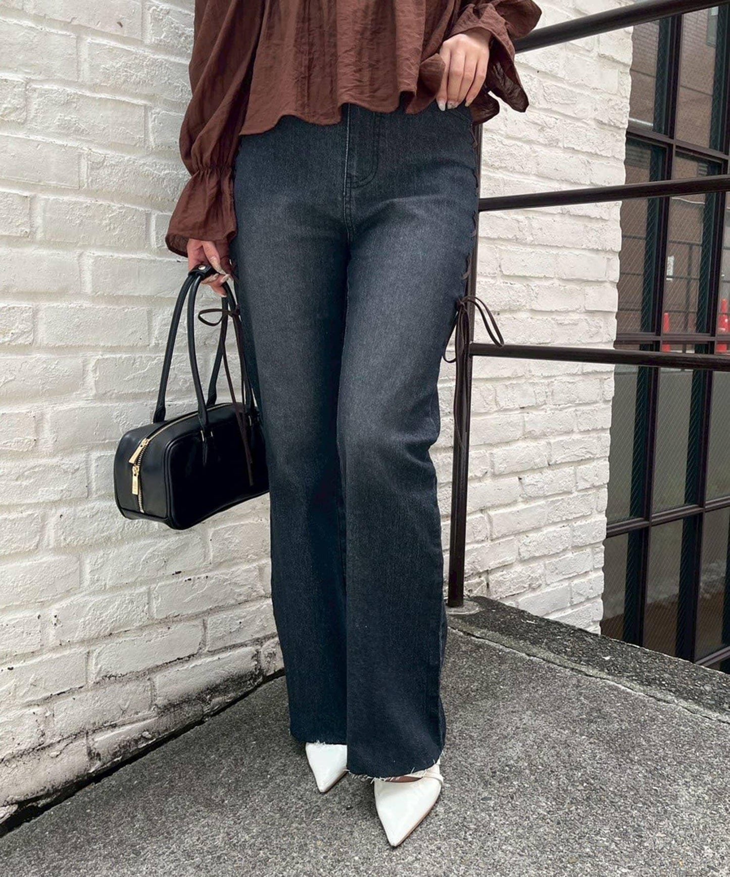 【可甜美穿搭的牛仔褲！】側邊繫帶喇叭褲