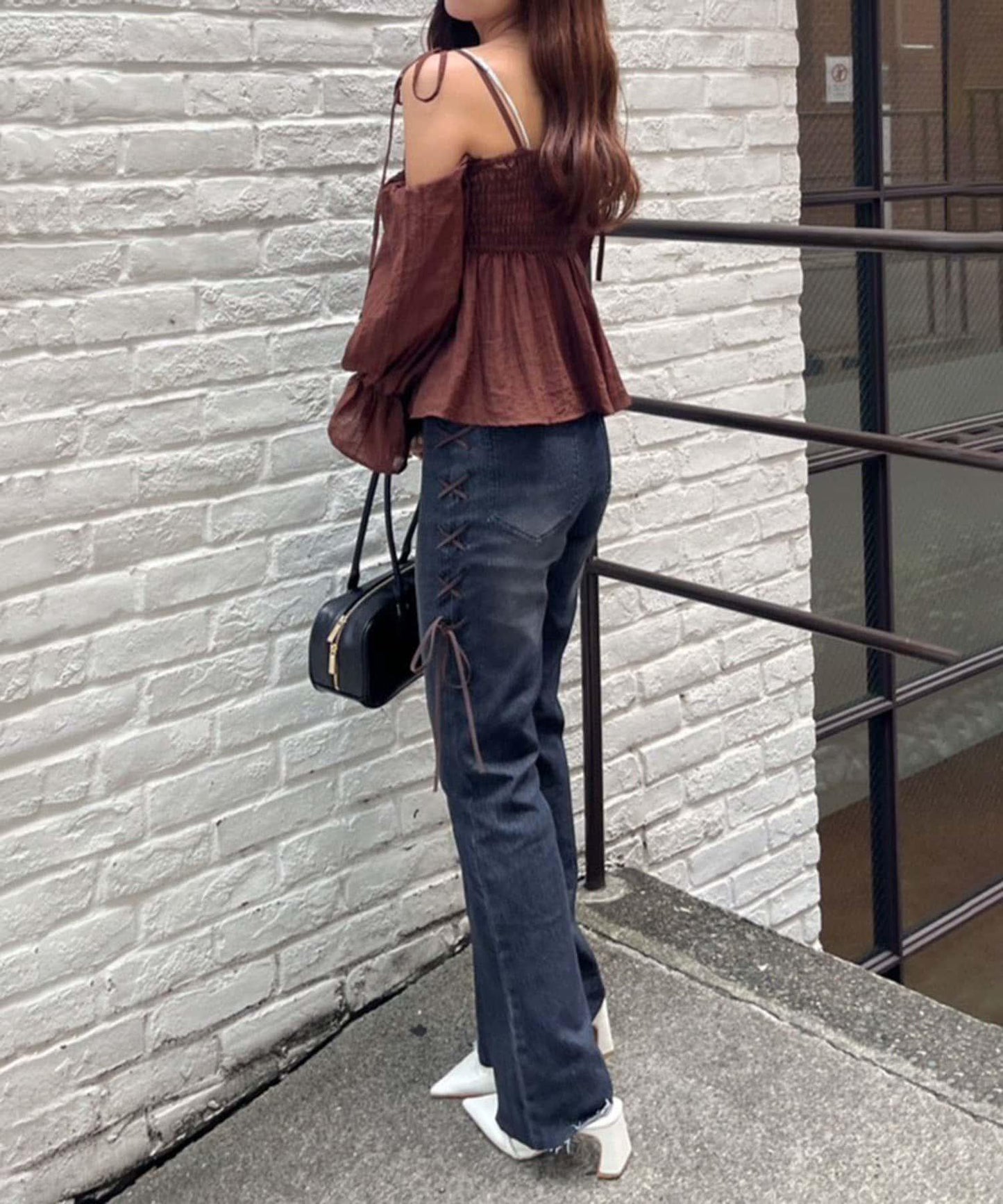 【可甜美穿搭的牛仔褲！】側邊繫帶喇叭褲