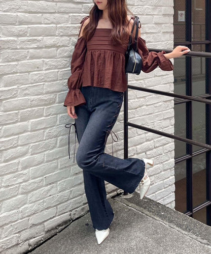 【可甜美穿搭的牛仔褲！】側邊繫帶喇叭褲