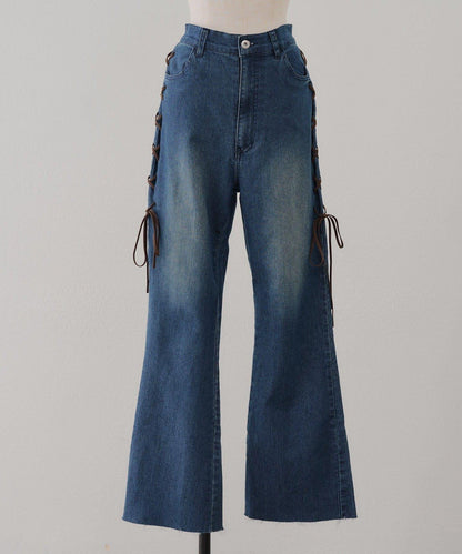 【可甜美穿搭的牛仔褲！】側邊繫帶喇叭褲