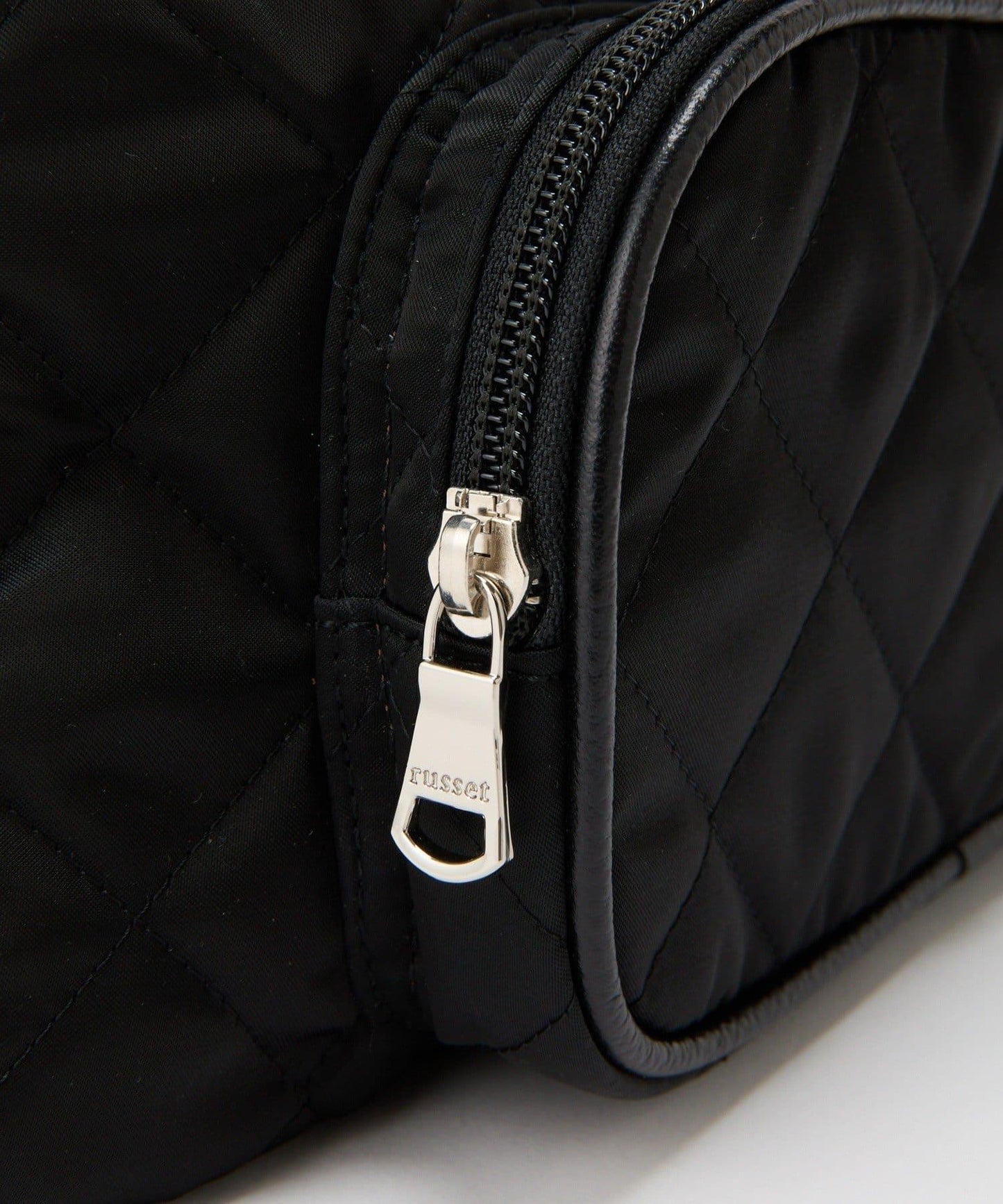 菱格紋橫款兩用單肩包