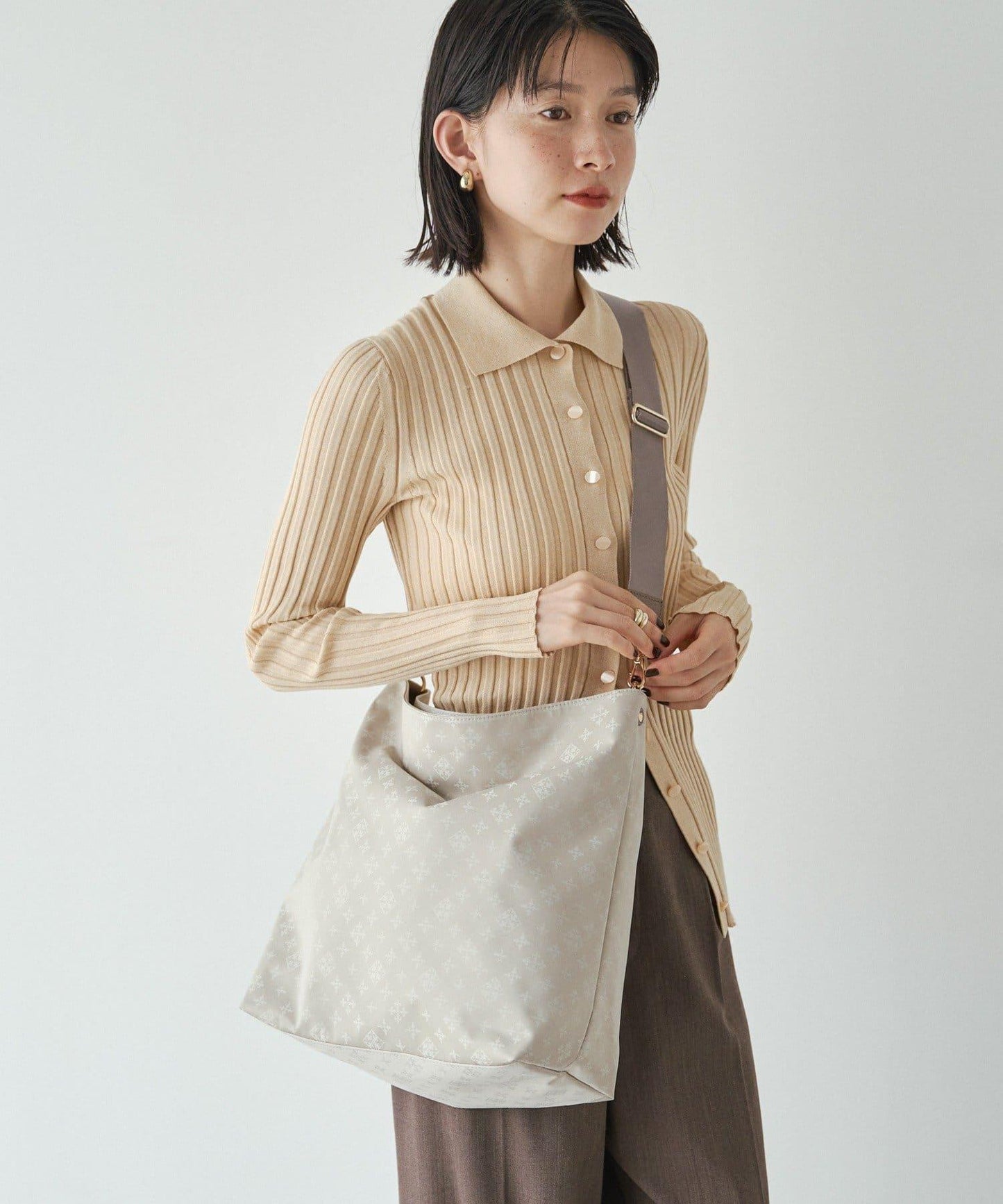 字母圖案尼龍提花豎款兩用單肩包