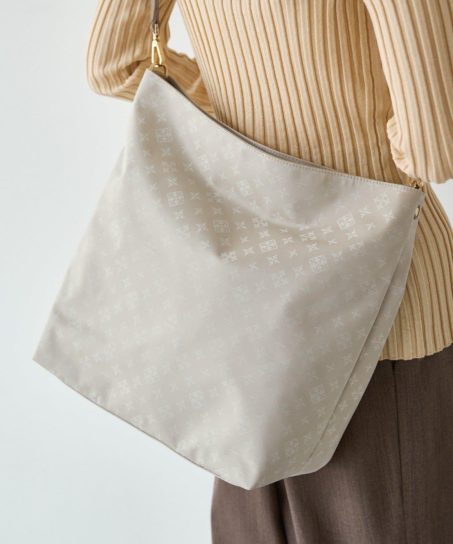 字母圖案尼龍提花豎款兩用單肩包