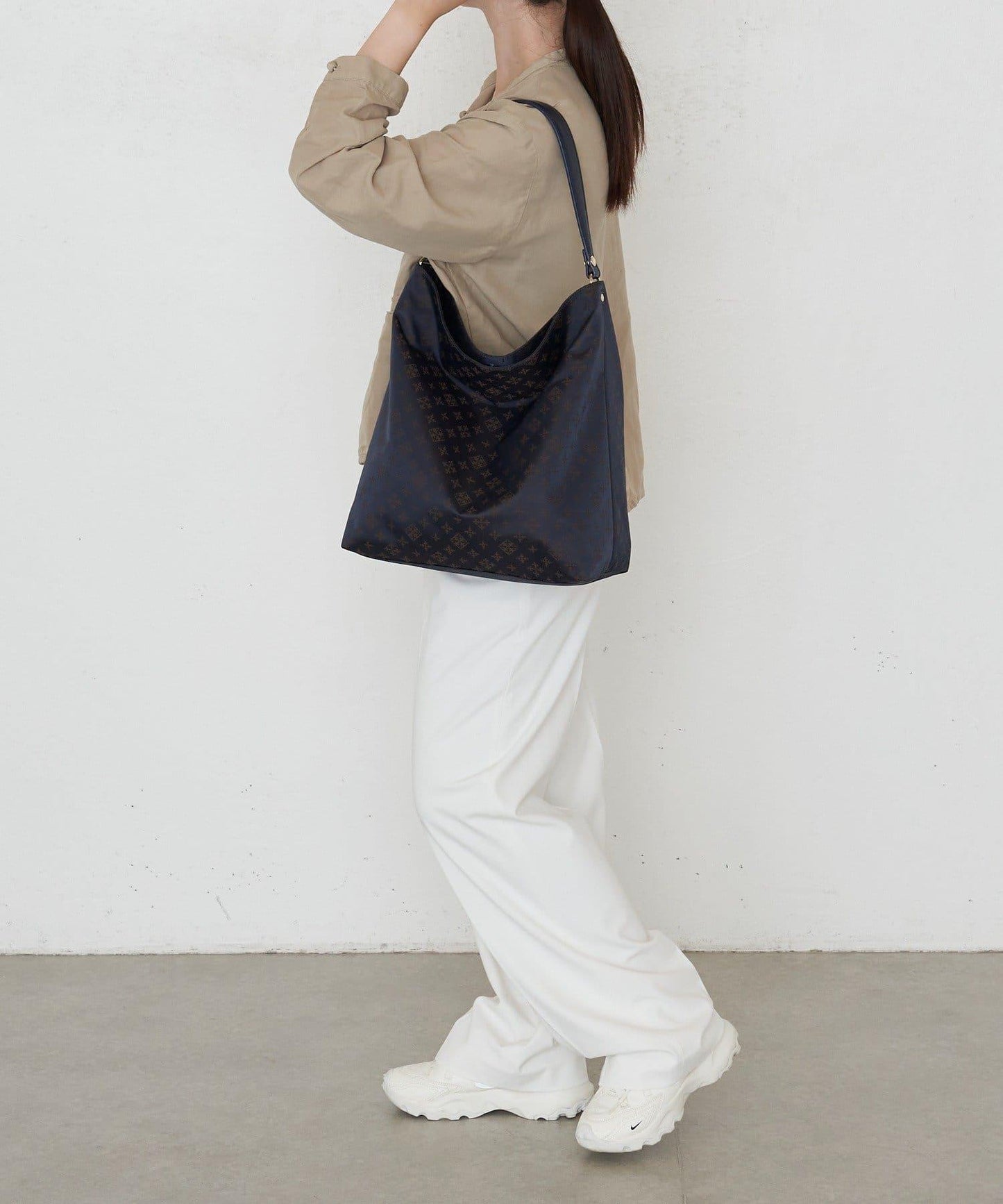 字母圖案尼龍提花豎款兩用單肩包