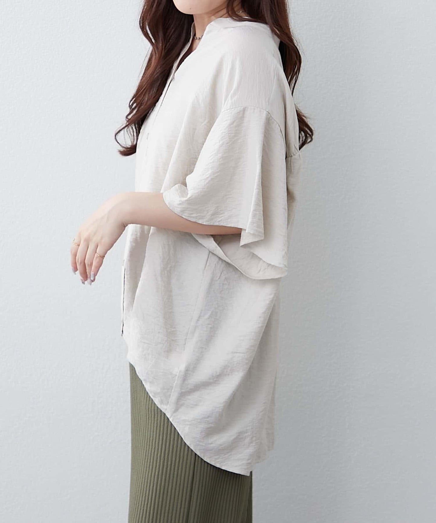 通勤穿搭首選！後背褶皺竹筍褶飾襯衫