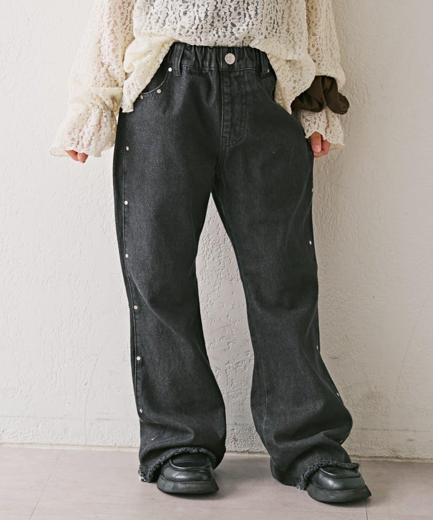 【KIDS】鉚釘喇叭牛仔褲