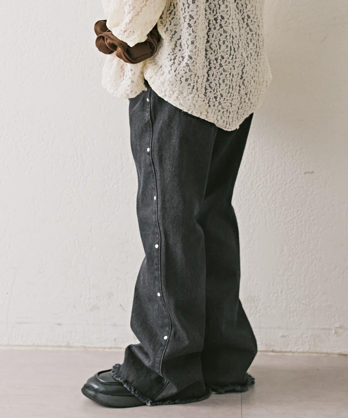 【KIDS】鉚釘喇叭牛仔褲