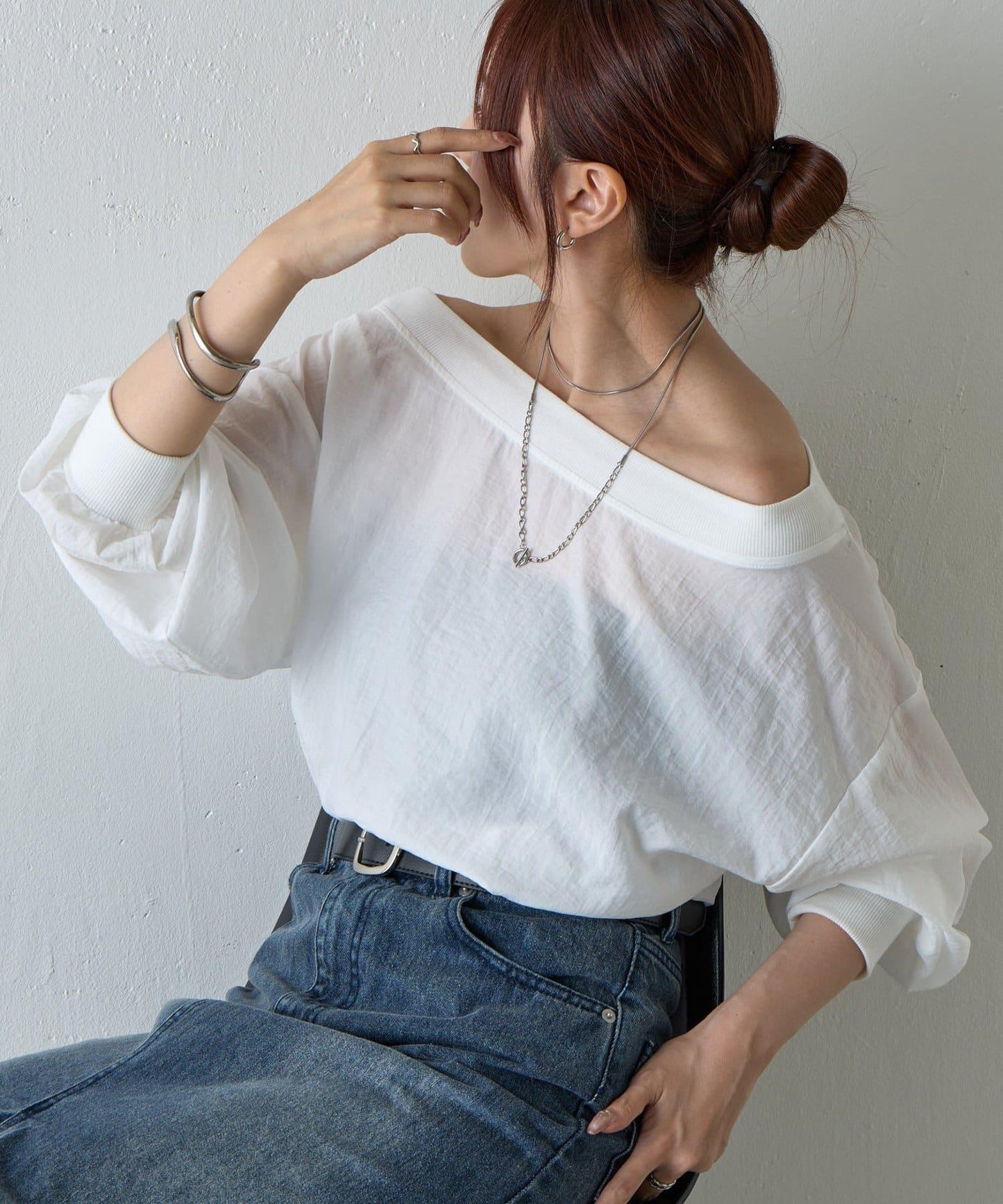 【AW】輕薄透視一字肩套頭衫