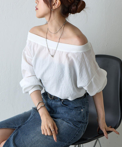 【AW】輕薄透視一字肩套頭衫