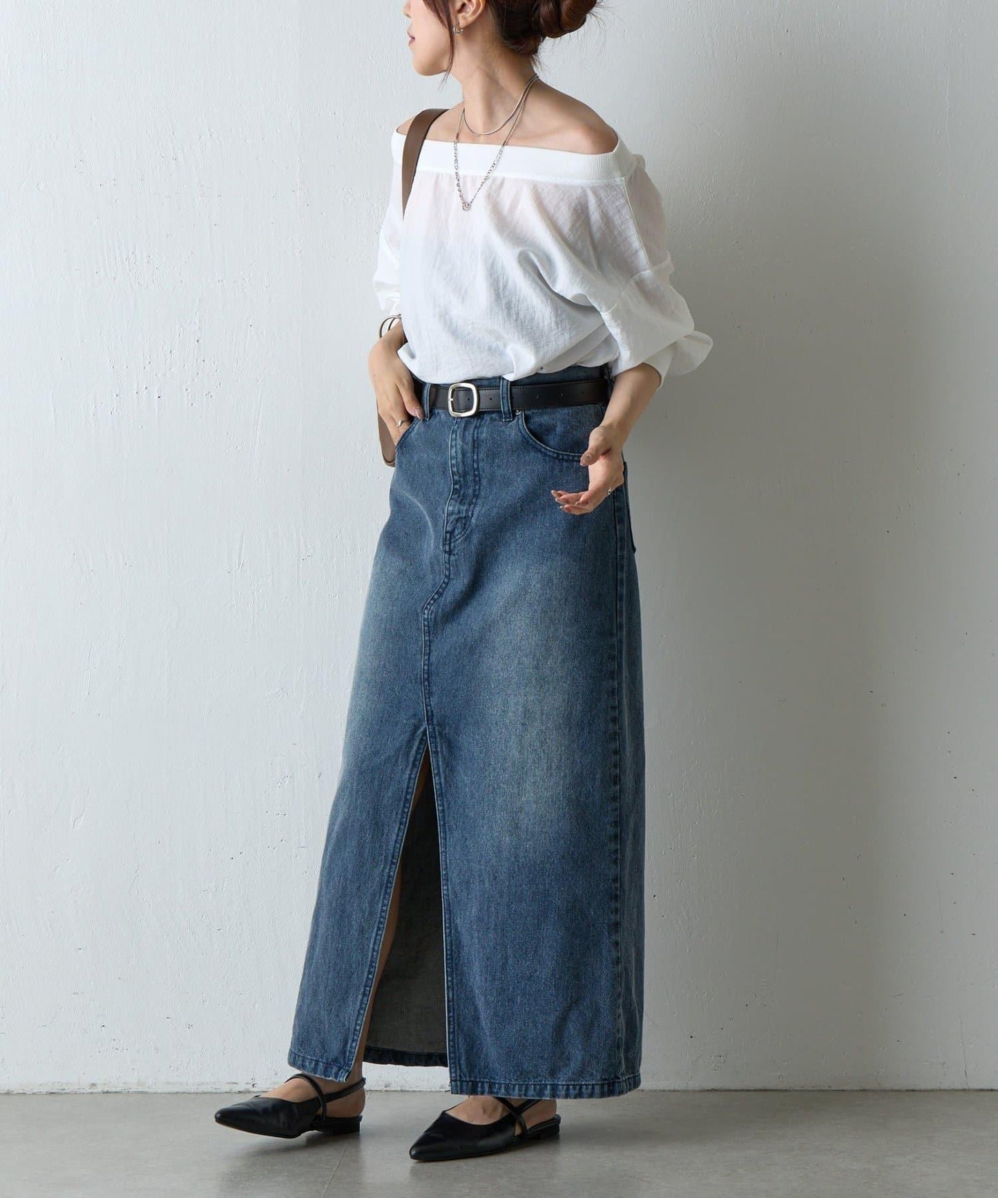 【AW】輕薄透視一字肩套頭衫