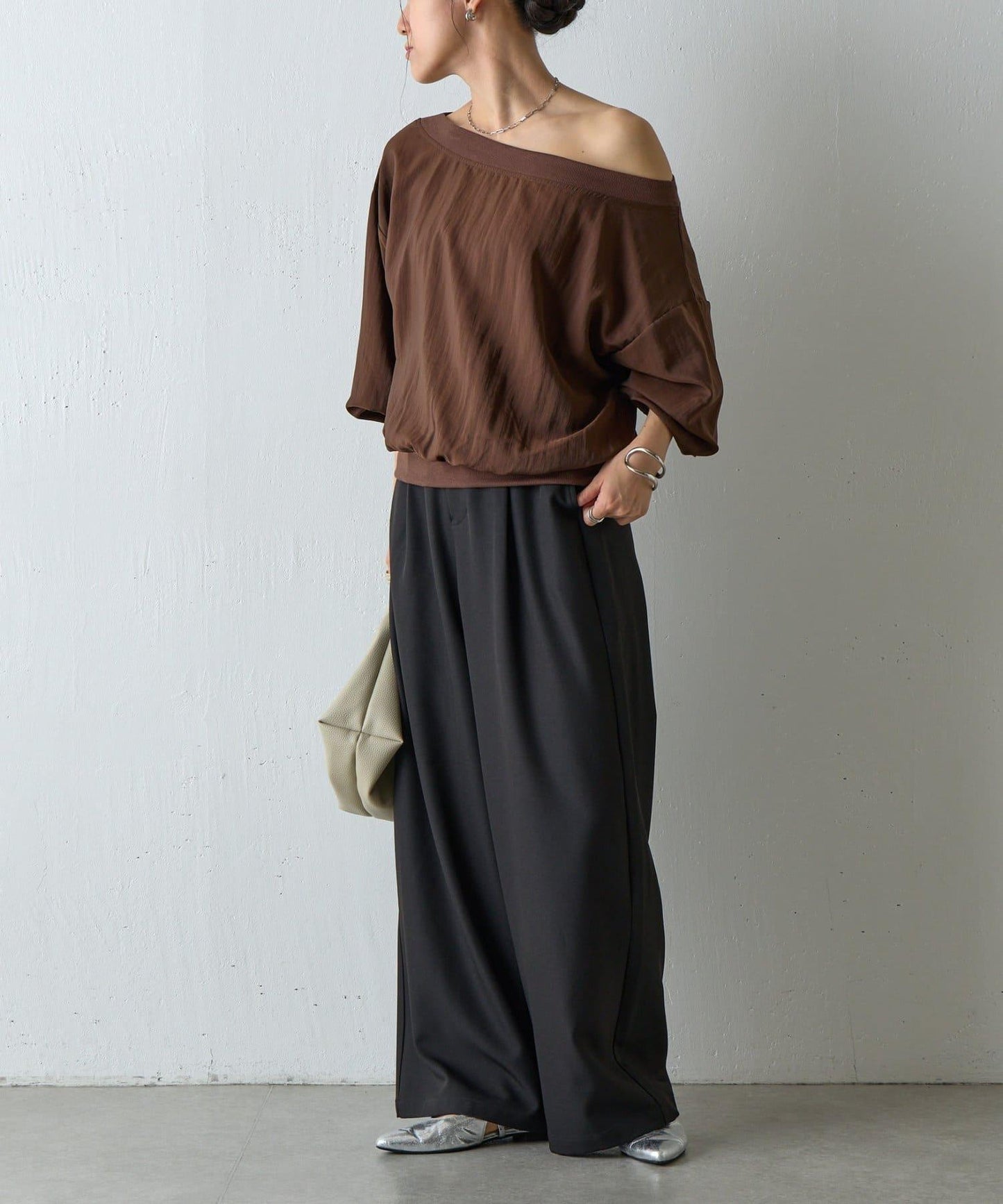 【AW】輕薄透視一字肩套頭衫