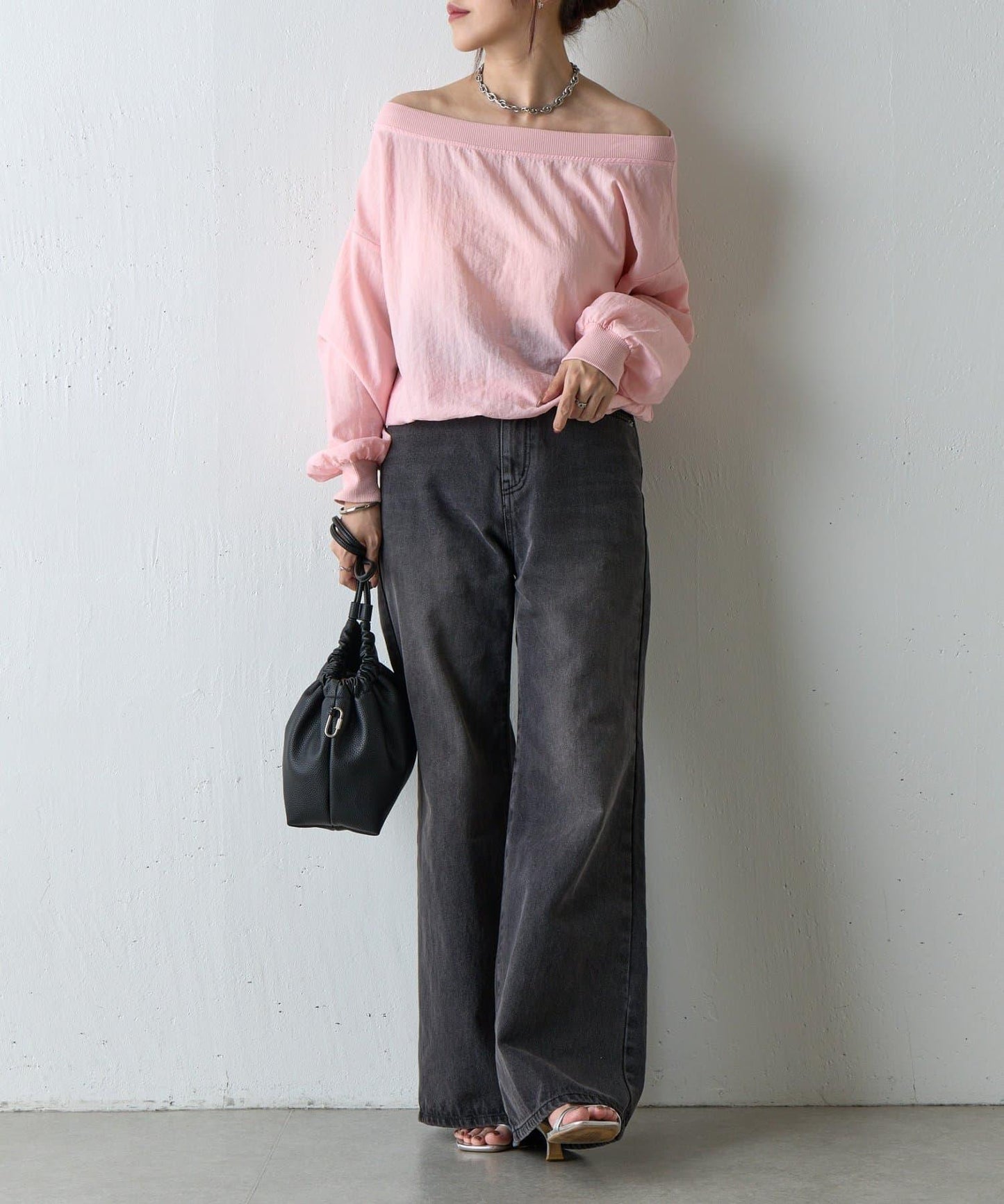 【AW】輕薄透視一字肩套頭衫