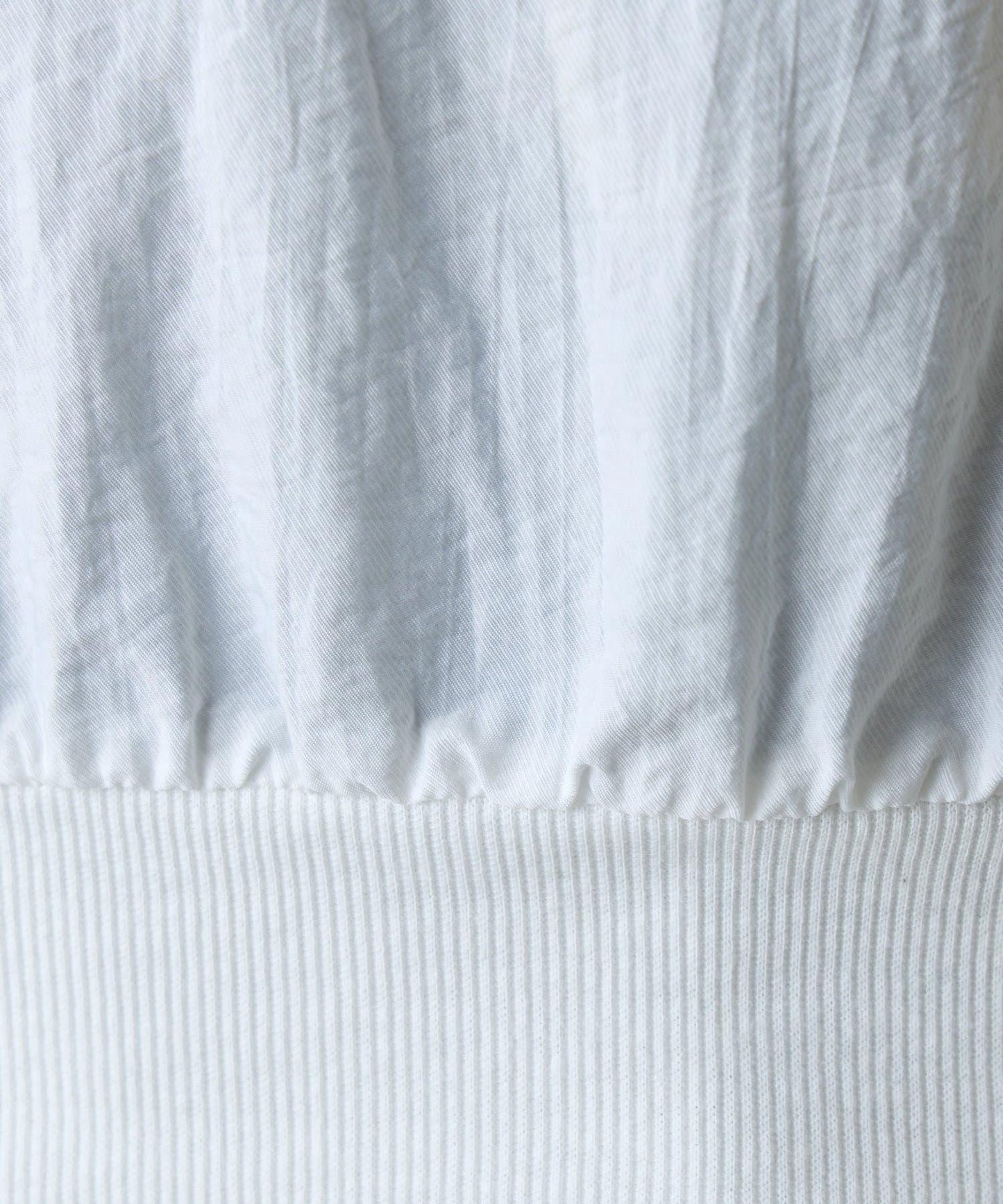 【AW】輕薄透視一字肩套頭衫