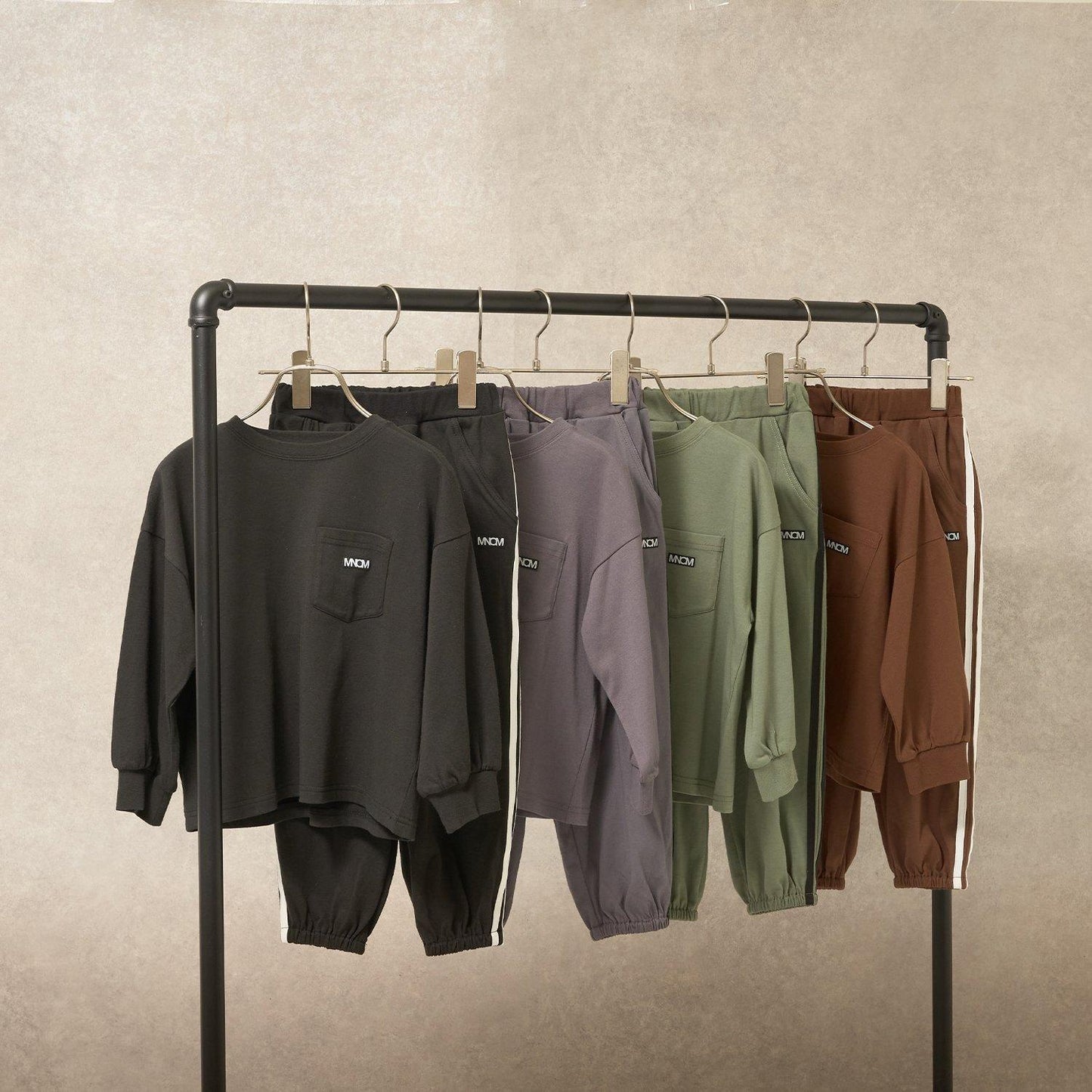 【MNCM】【可成套】【舒適天竺】寬鬆側邊條紋長褲