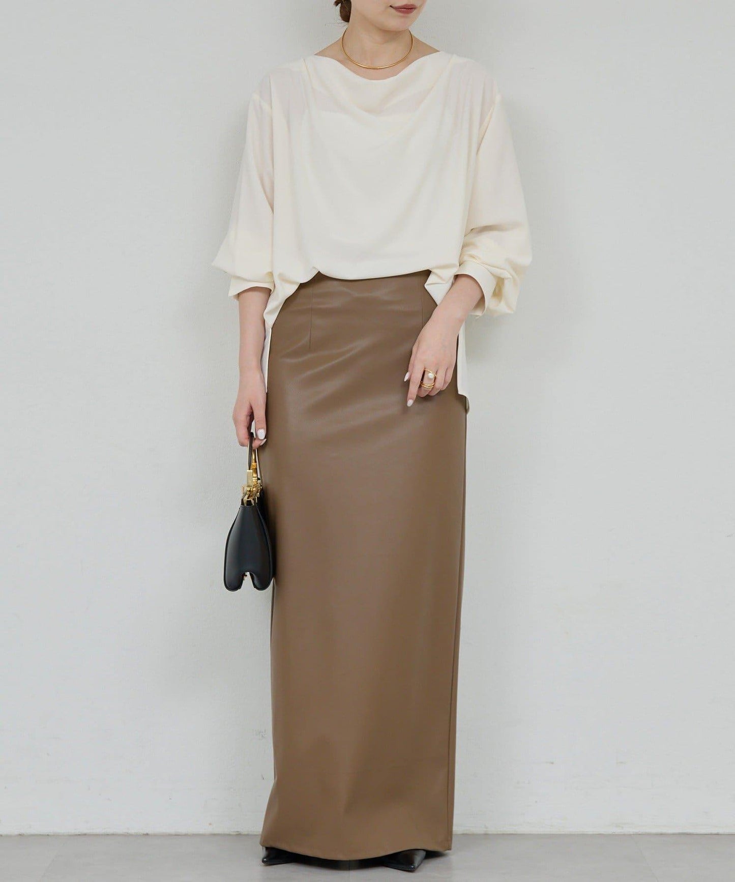 前襟褶皺女襯衫