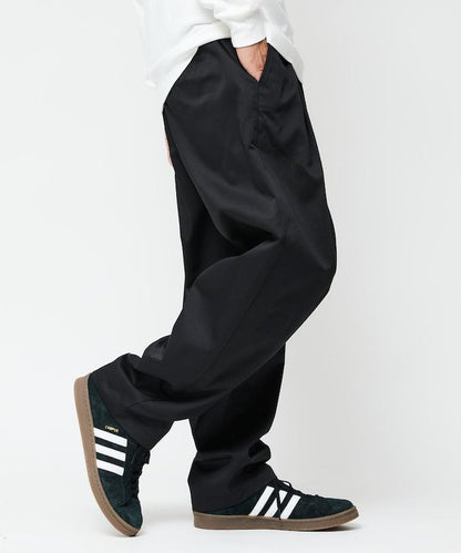 寬鬆版型斜紋打褶錐形褲