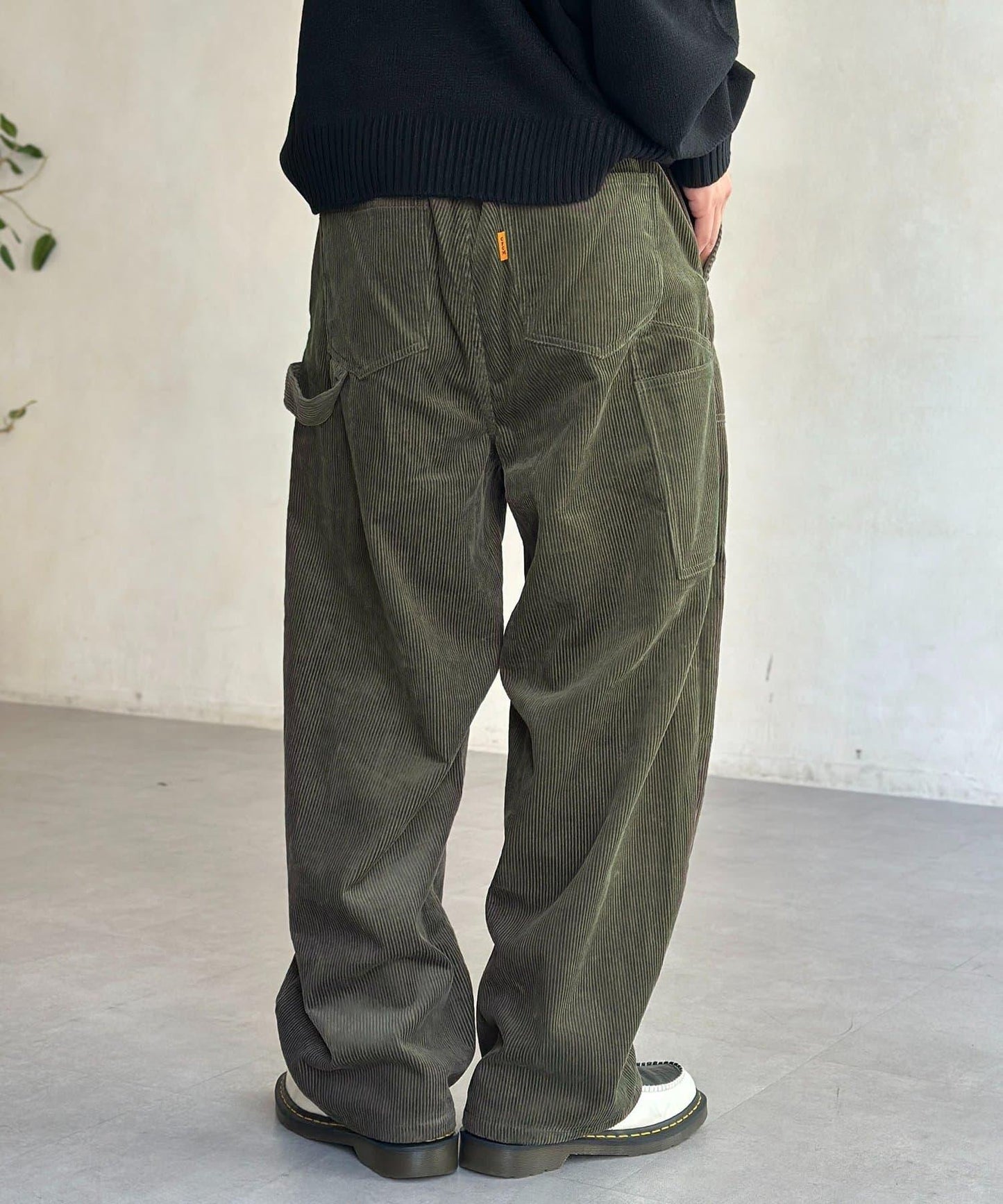 燈芯絨彎曲工裝褲