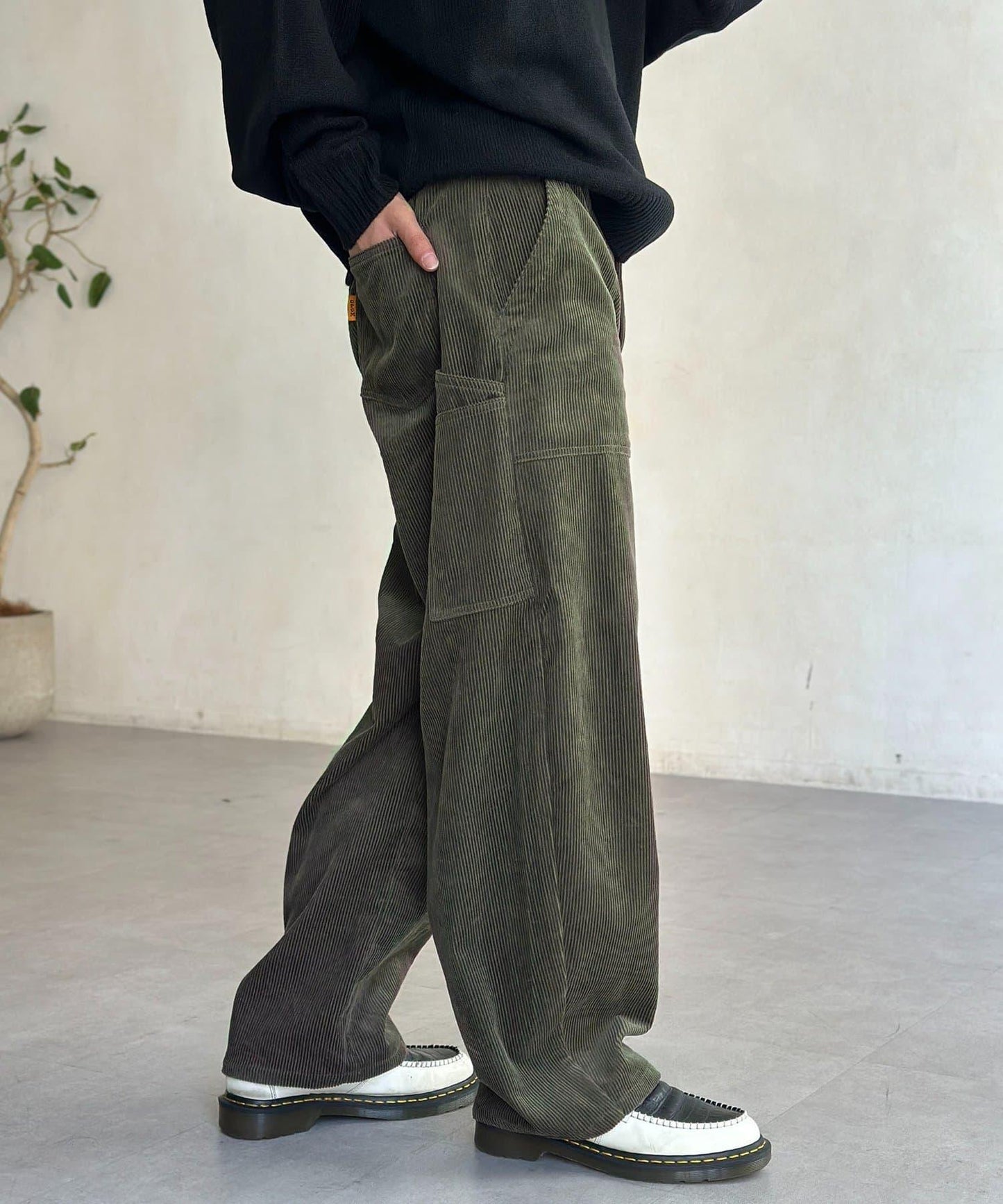 燈芯絨彎曲工裝褲