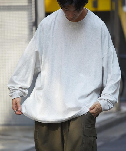 寬鬆版型 單點刺繡 圓領 長袖T恤