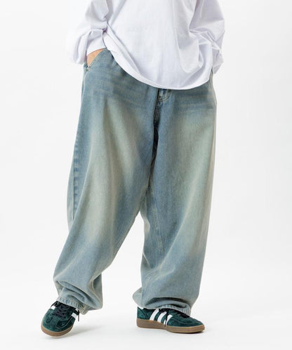 寬鬆版型桶形牛仔褲 / 水洗工藝 / 過染工藝