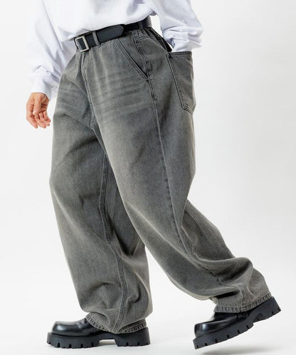 寬鬆版型桶形牛仔褲 / 水洗工藝 / 過染工藝
