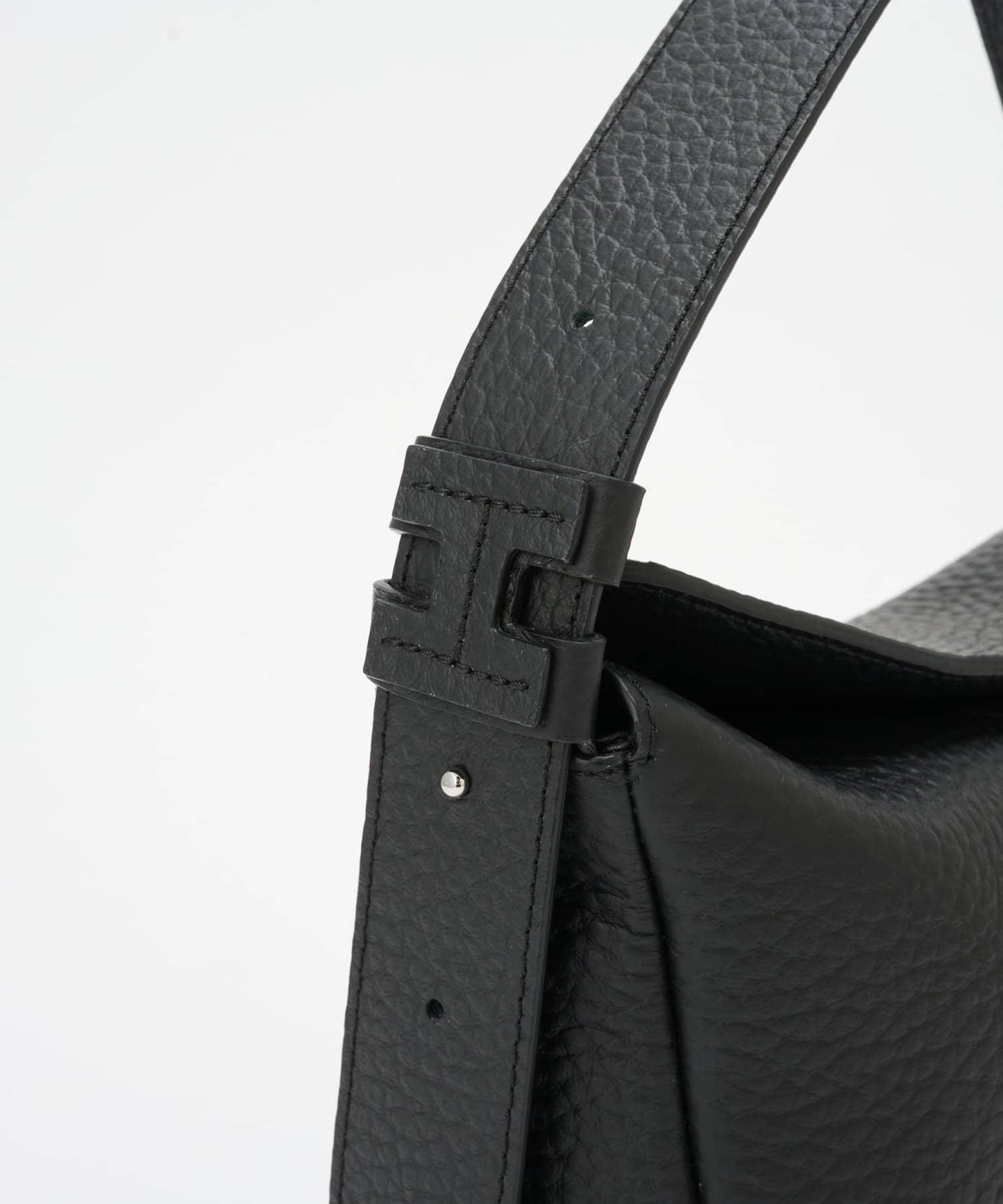 coming soon スウォーノ ALCE