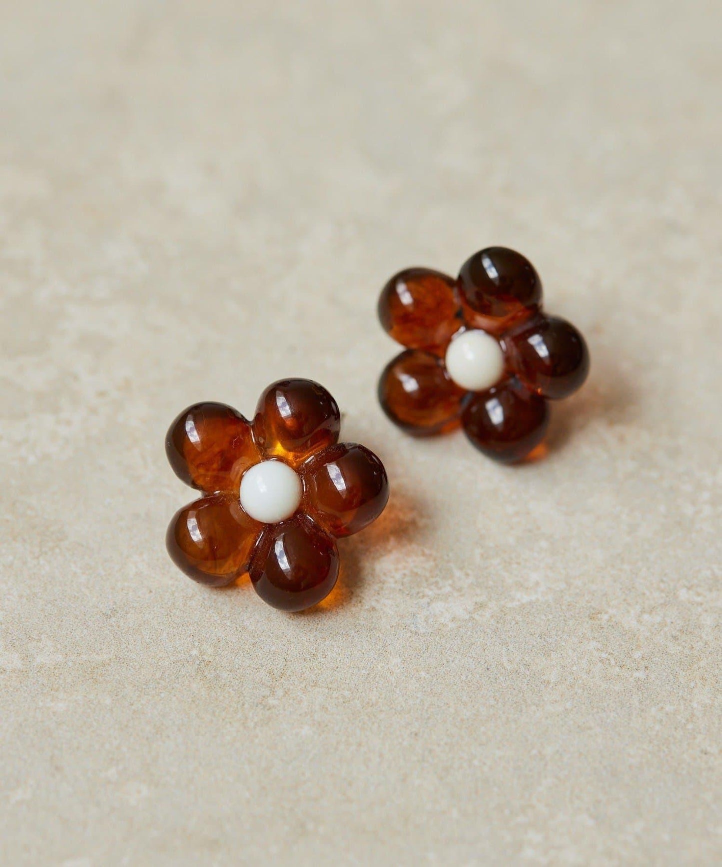ear PAPILLONNER 彩色樹脂花朵耳釘