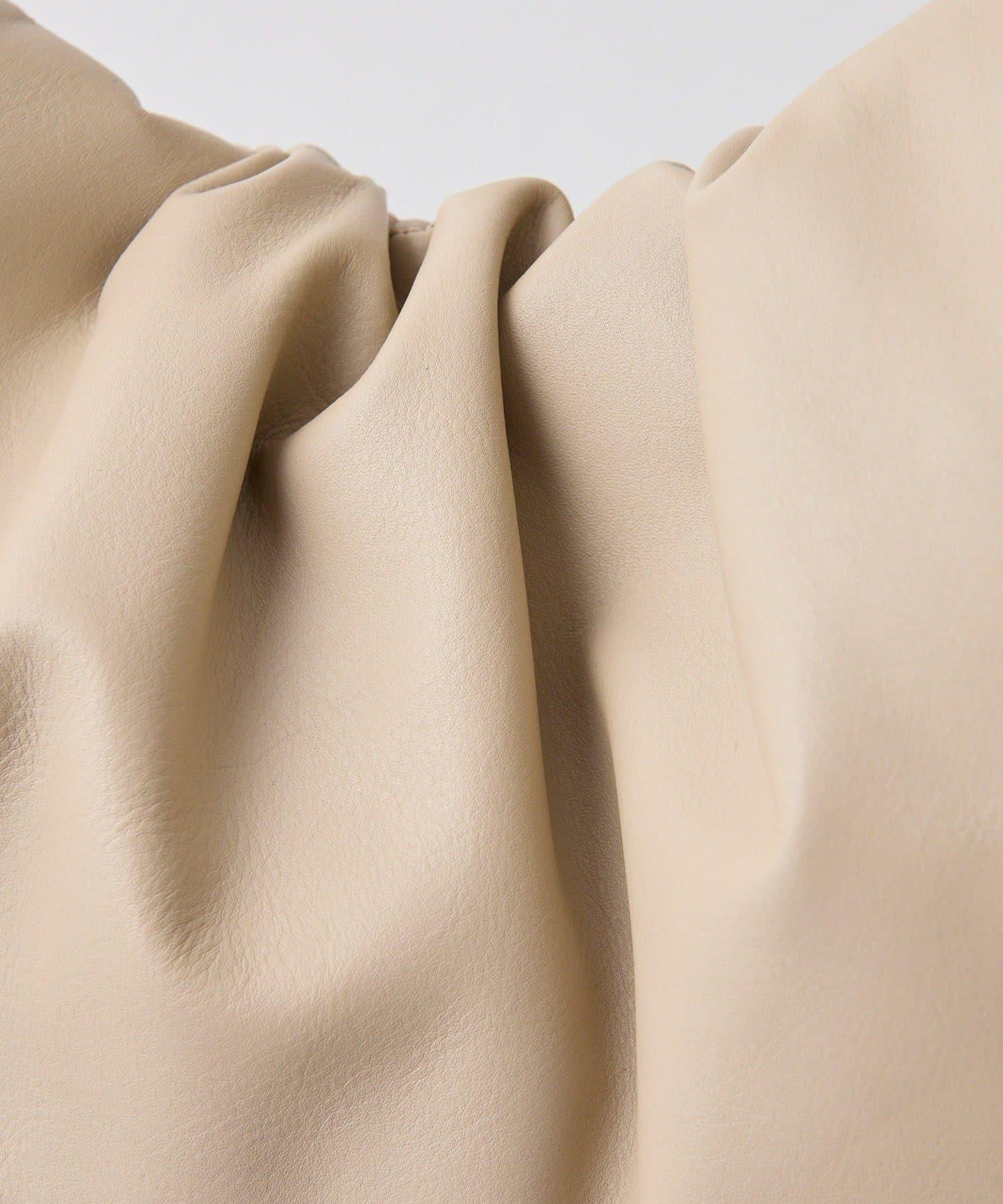 皮革翻蓋單肩包