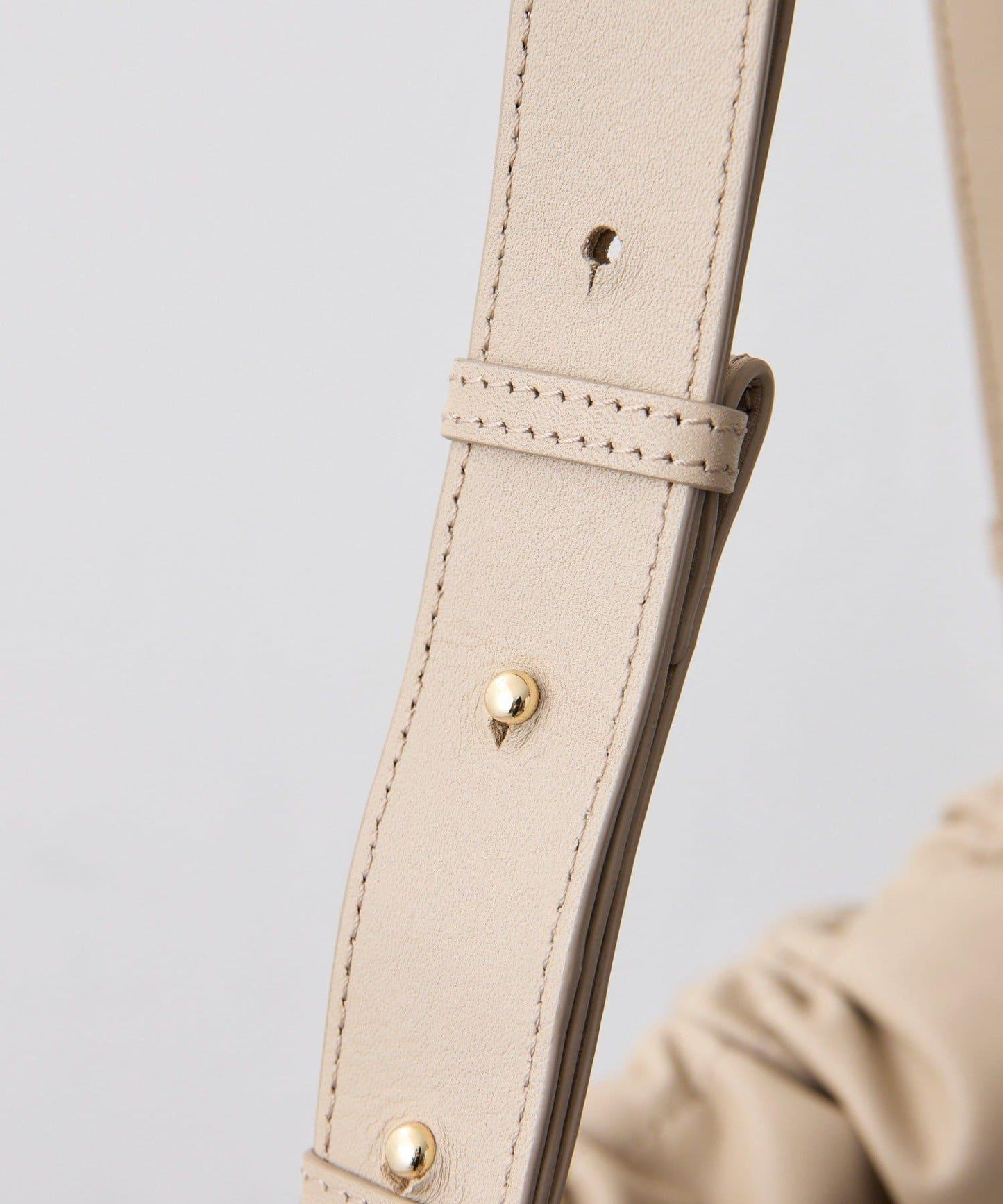 皮革翻蓋單肩包