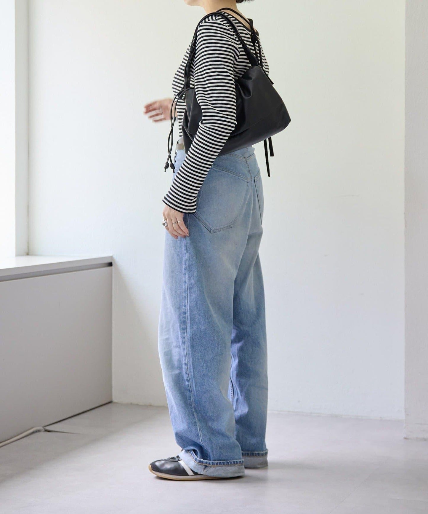 皮革翻蓋單肩包