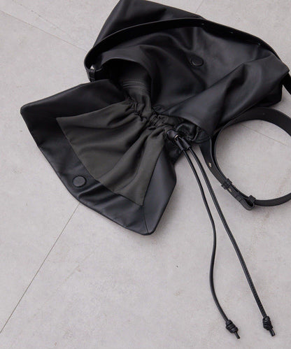 皮革翻蓋單肩包