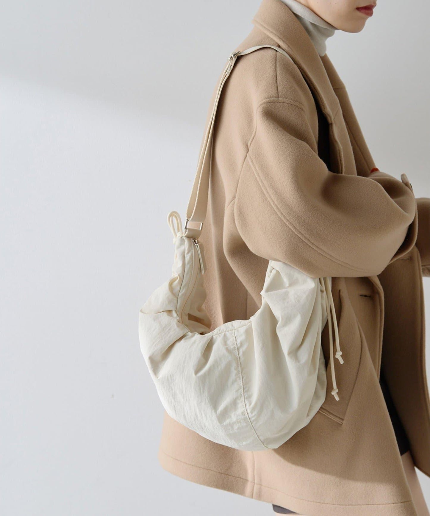 【THE PAUSE】褶皺肩揹包