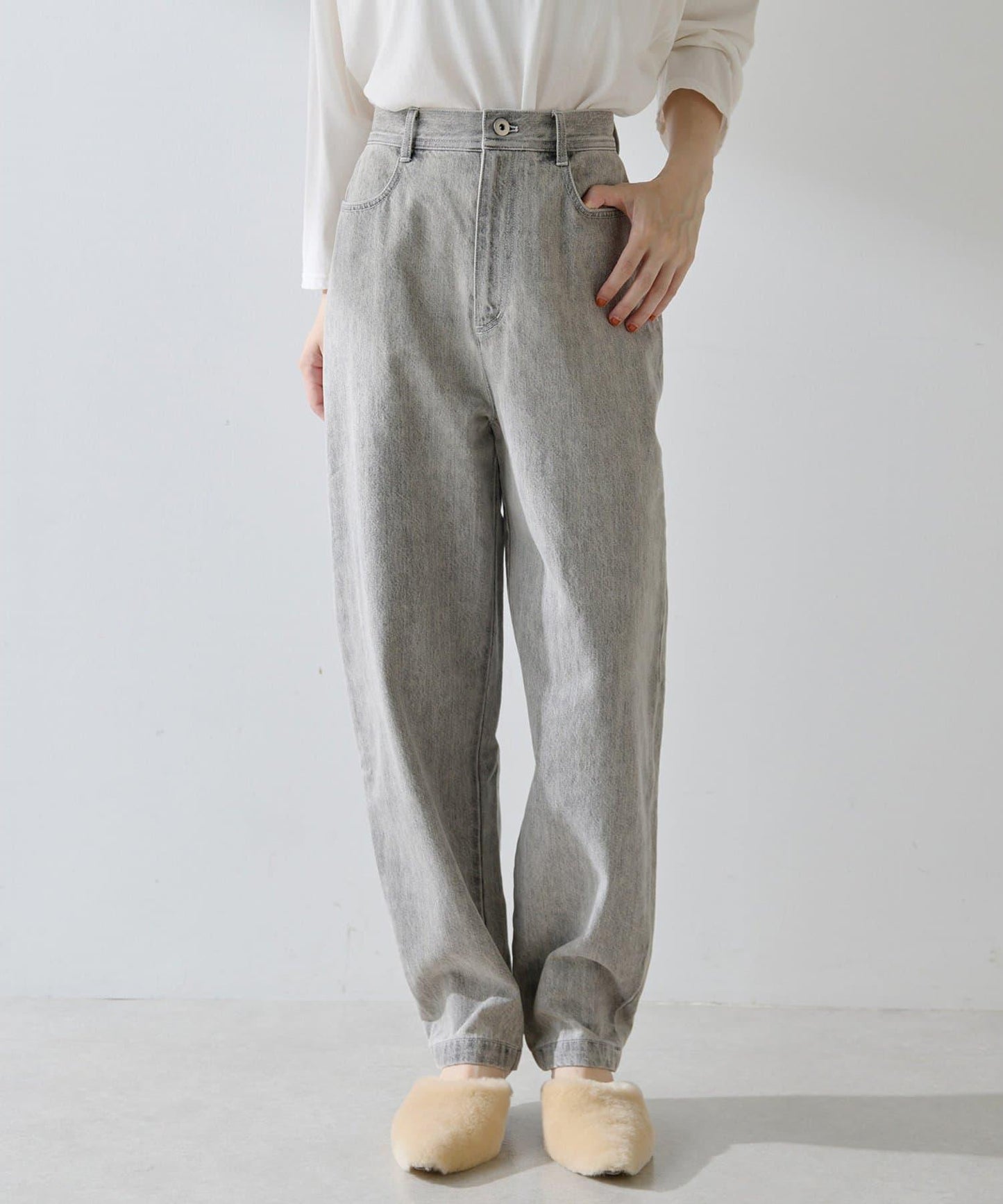 【THE PAUSE】高腰弧形牛仔褲