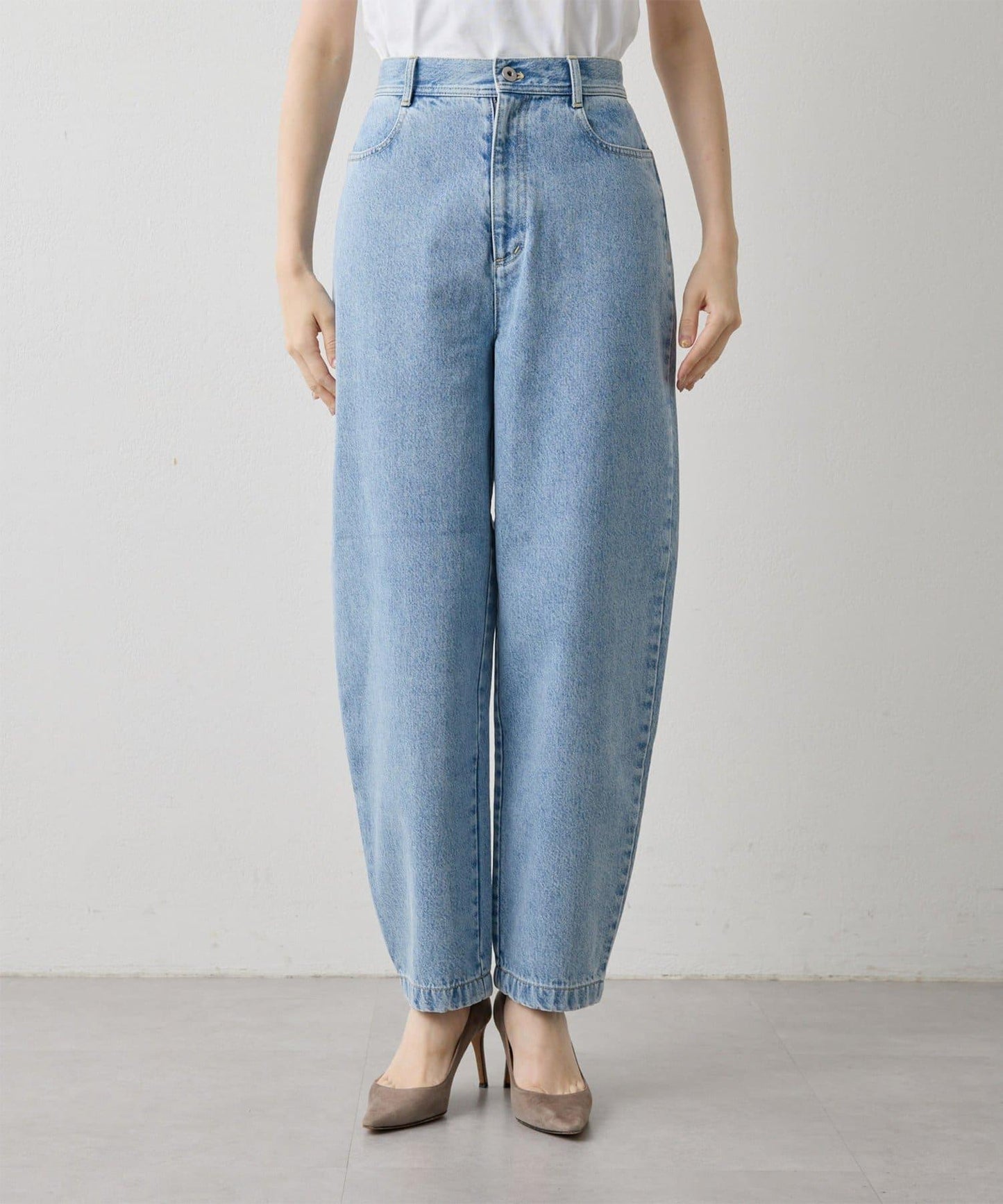 【THE PAUSE】高腰弧形牛仔褲