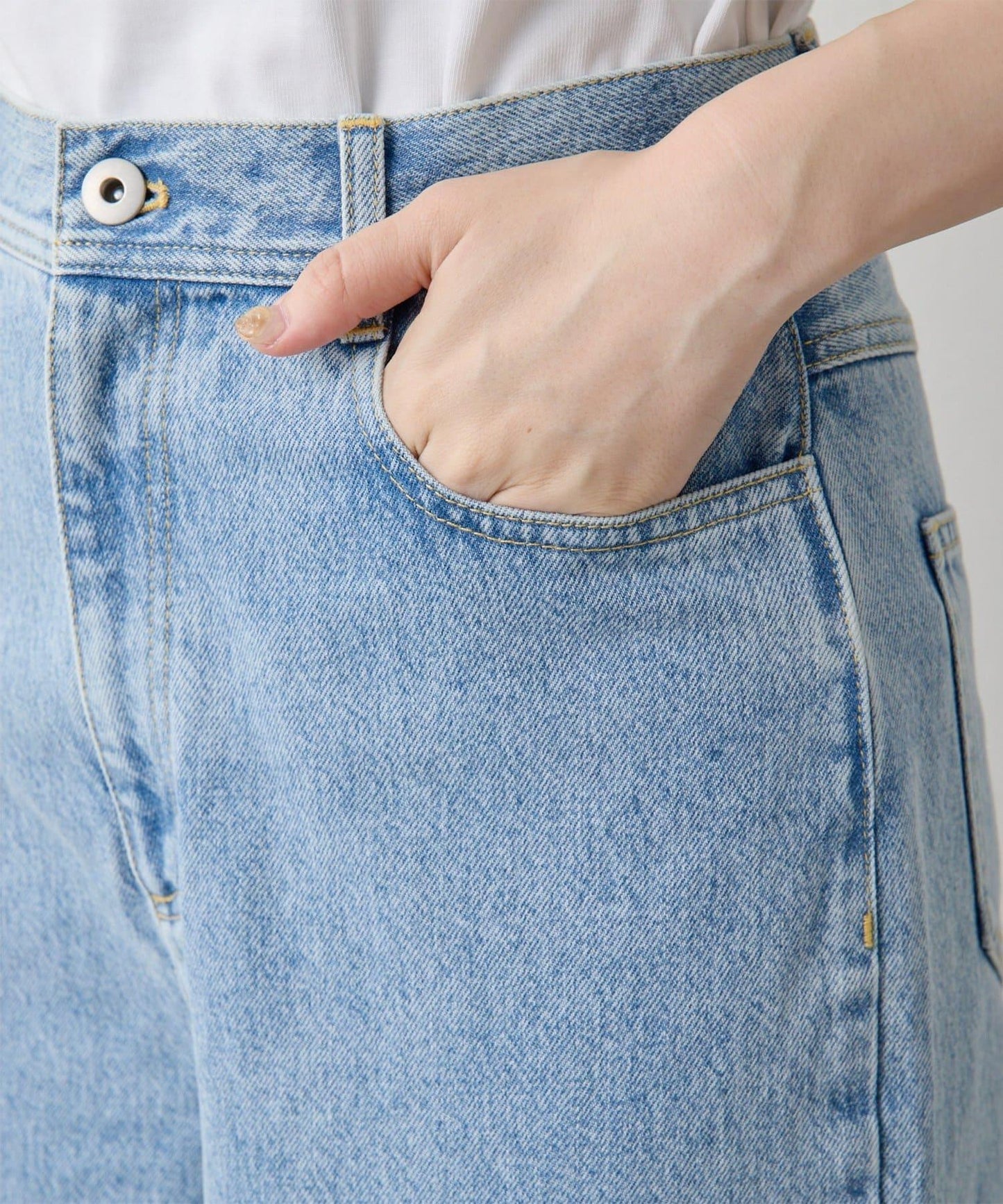 【THE PAUSE】高腰弧形牛仔褲