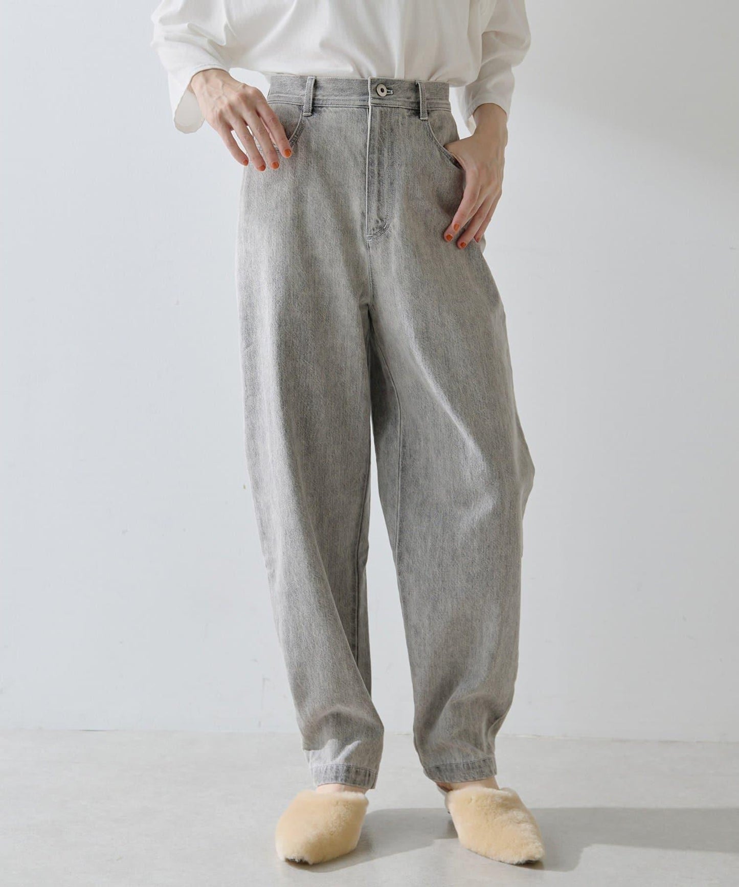 【THE PAUSE】高腰弧形牛仔褲